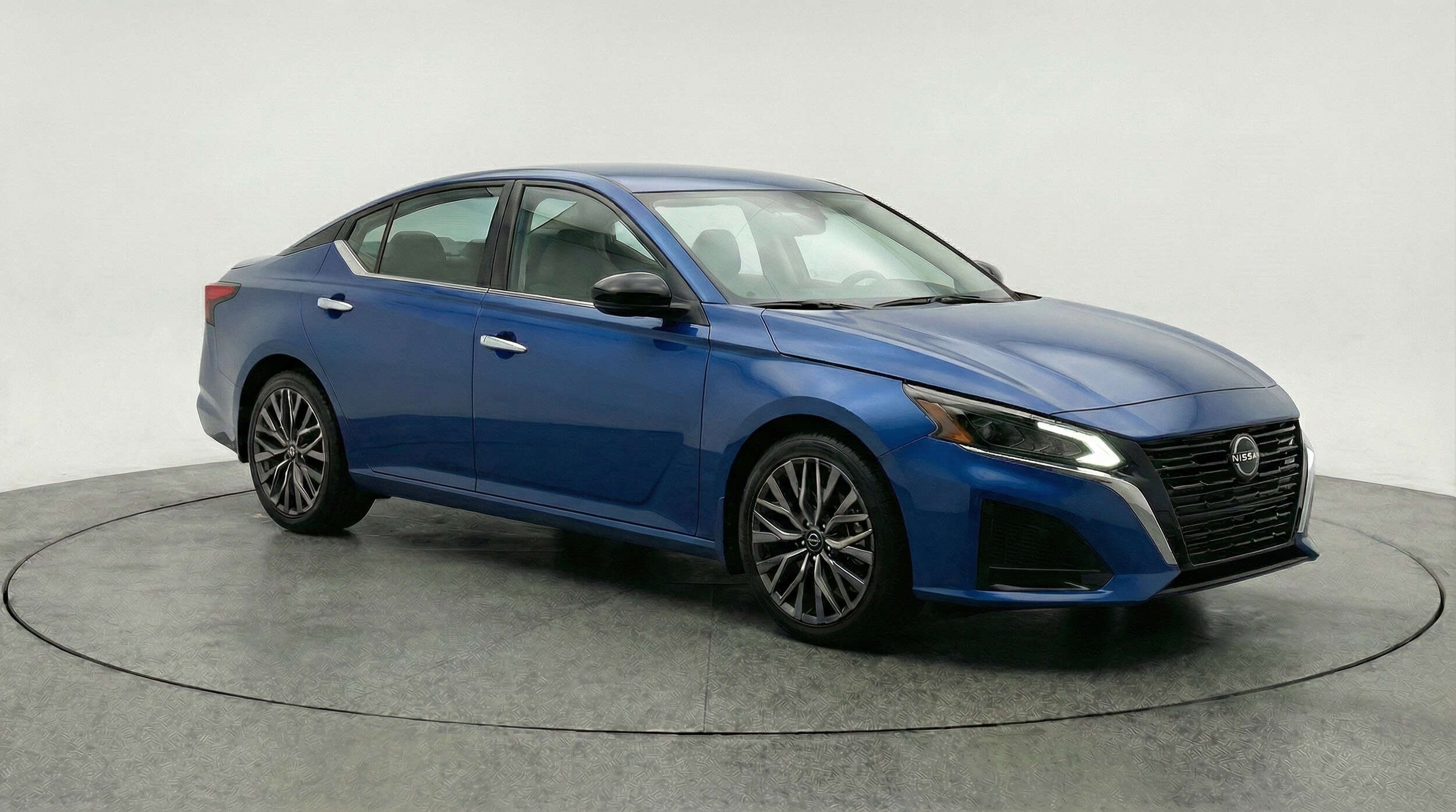 Thumbnail: 2025 Nissan Altima - 1