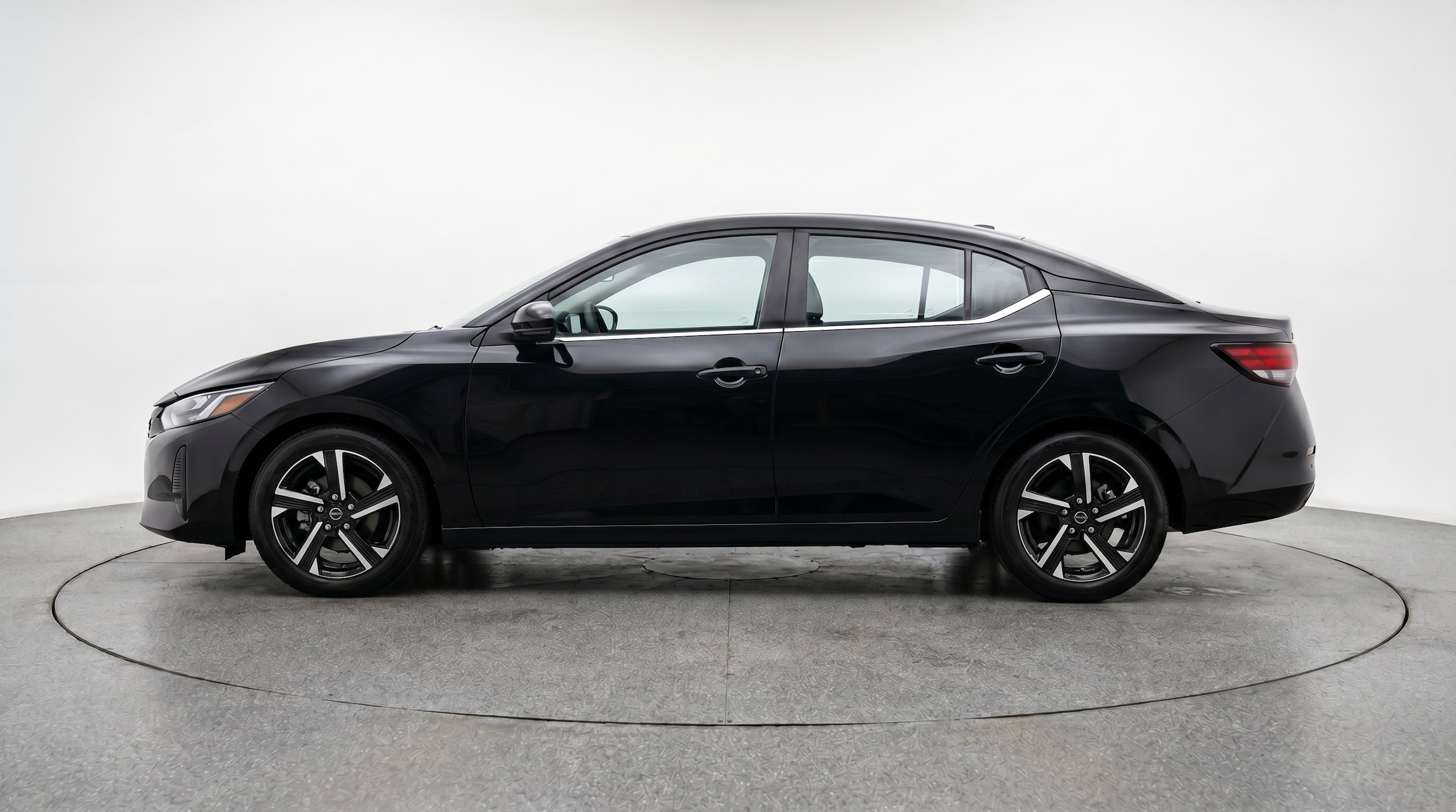 Thumbnail: 2025 Nissan Sentra - 4