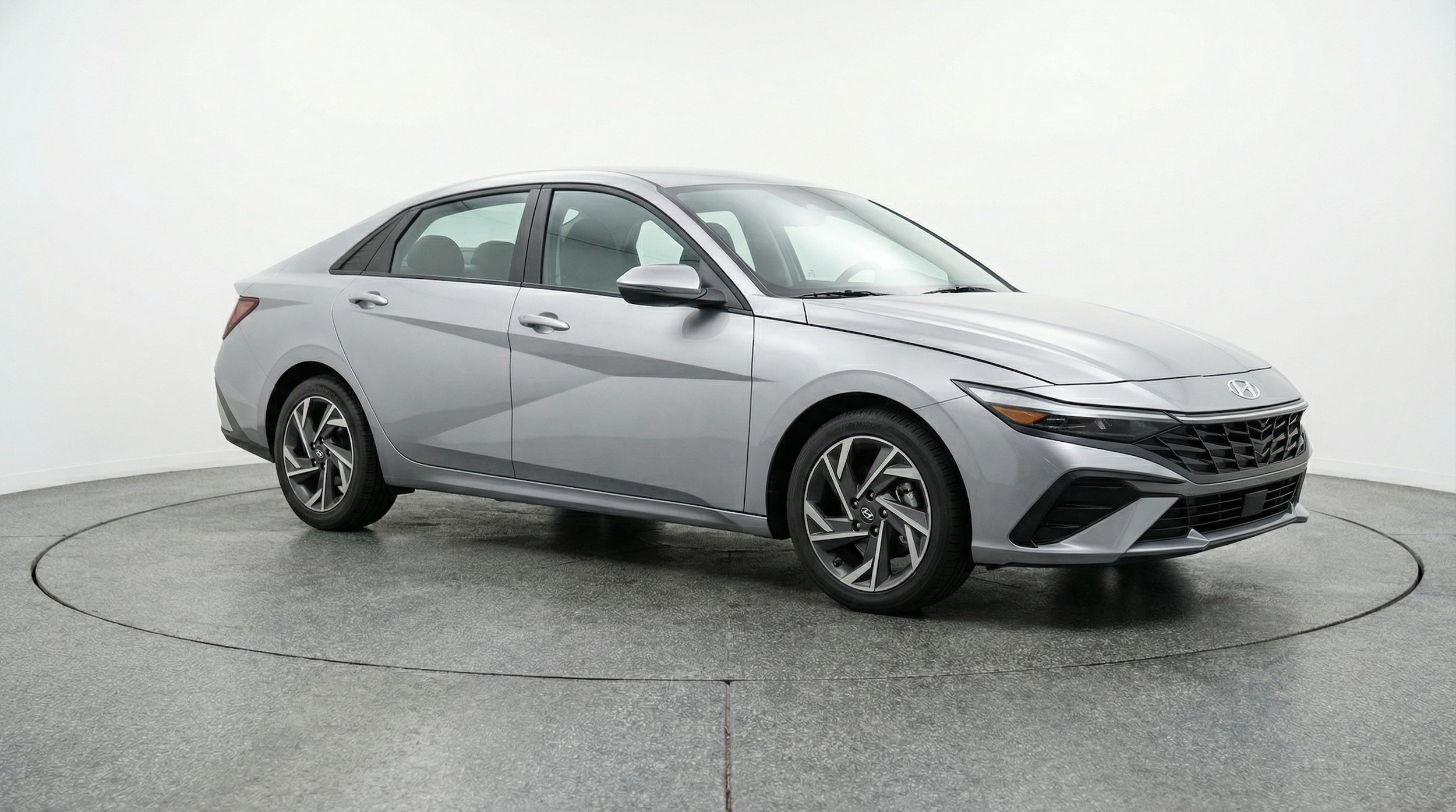 Thumbnail: 2025 Hyundai Elantra - 1