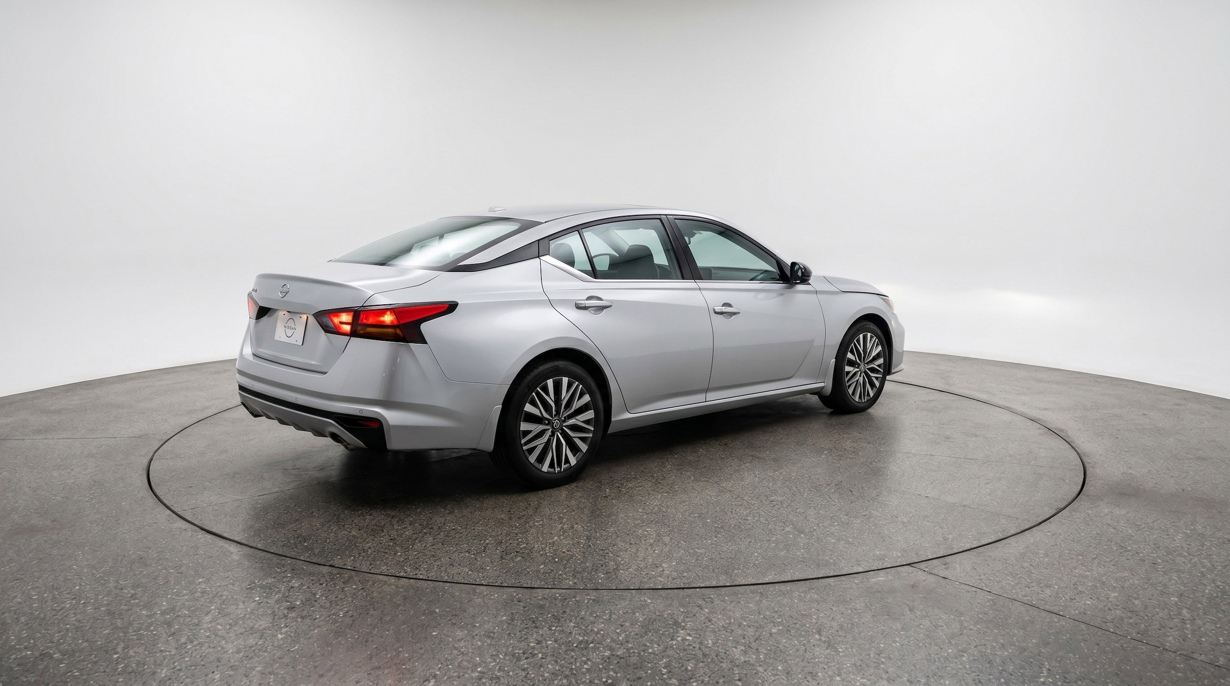 Thumbnail: 2025 Nissan Altima - 9