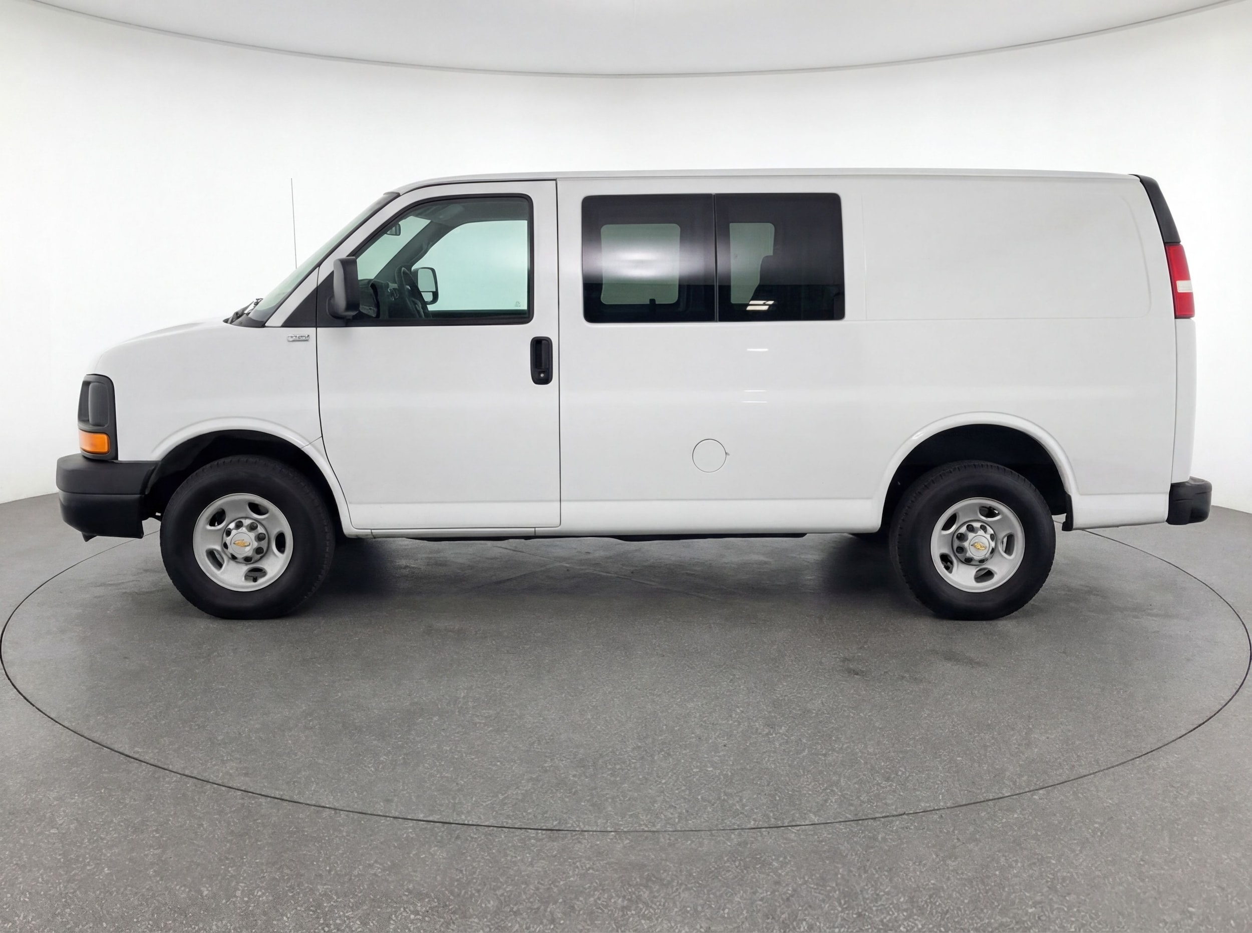 Thumbnail: 2025 Chevrolet Express - 4