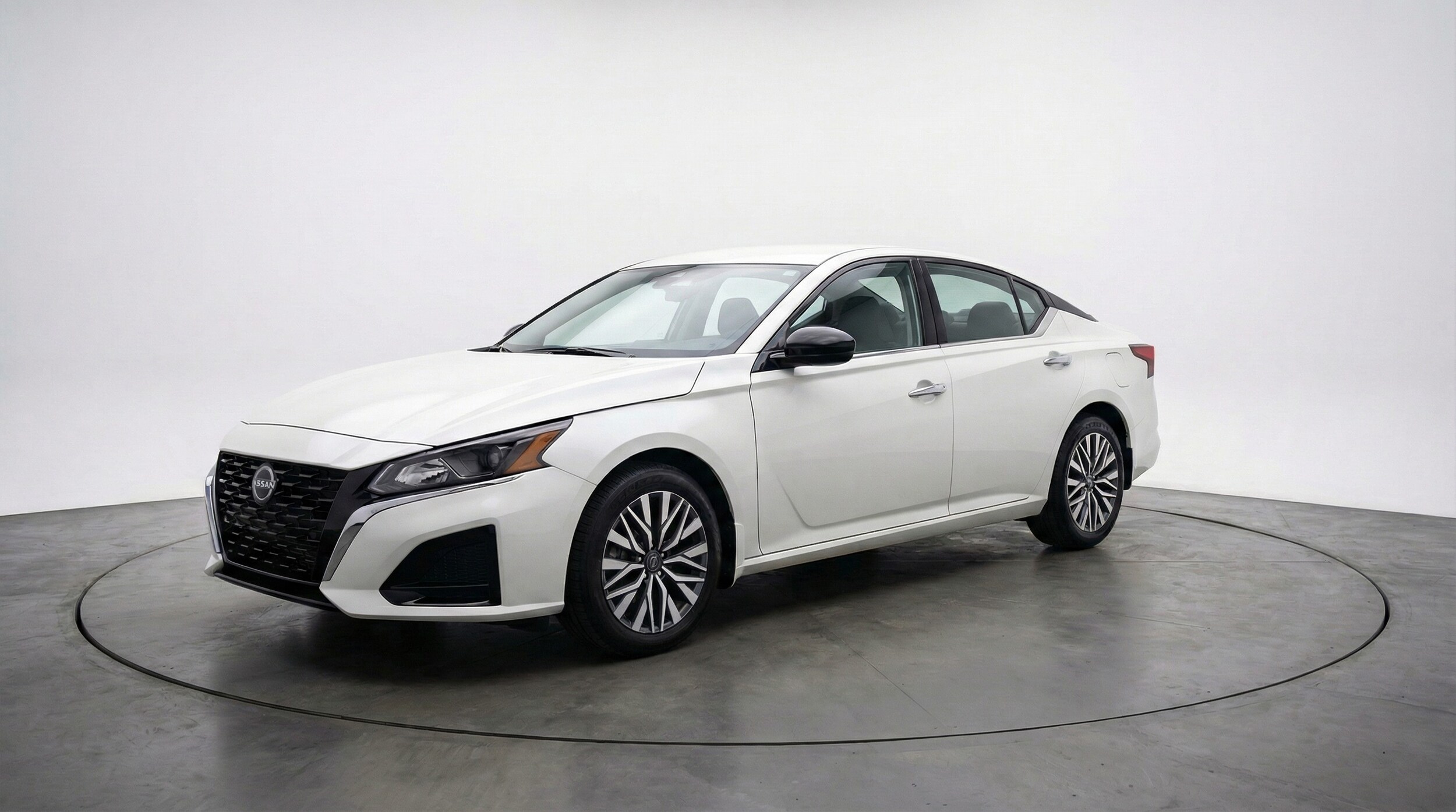 Thumbnail: 2025 Nissan Altima - 3