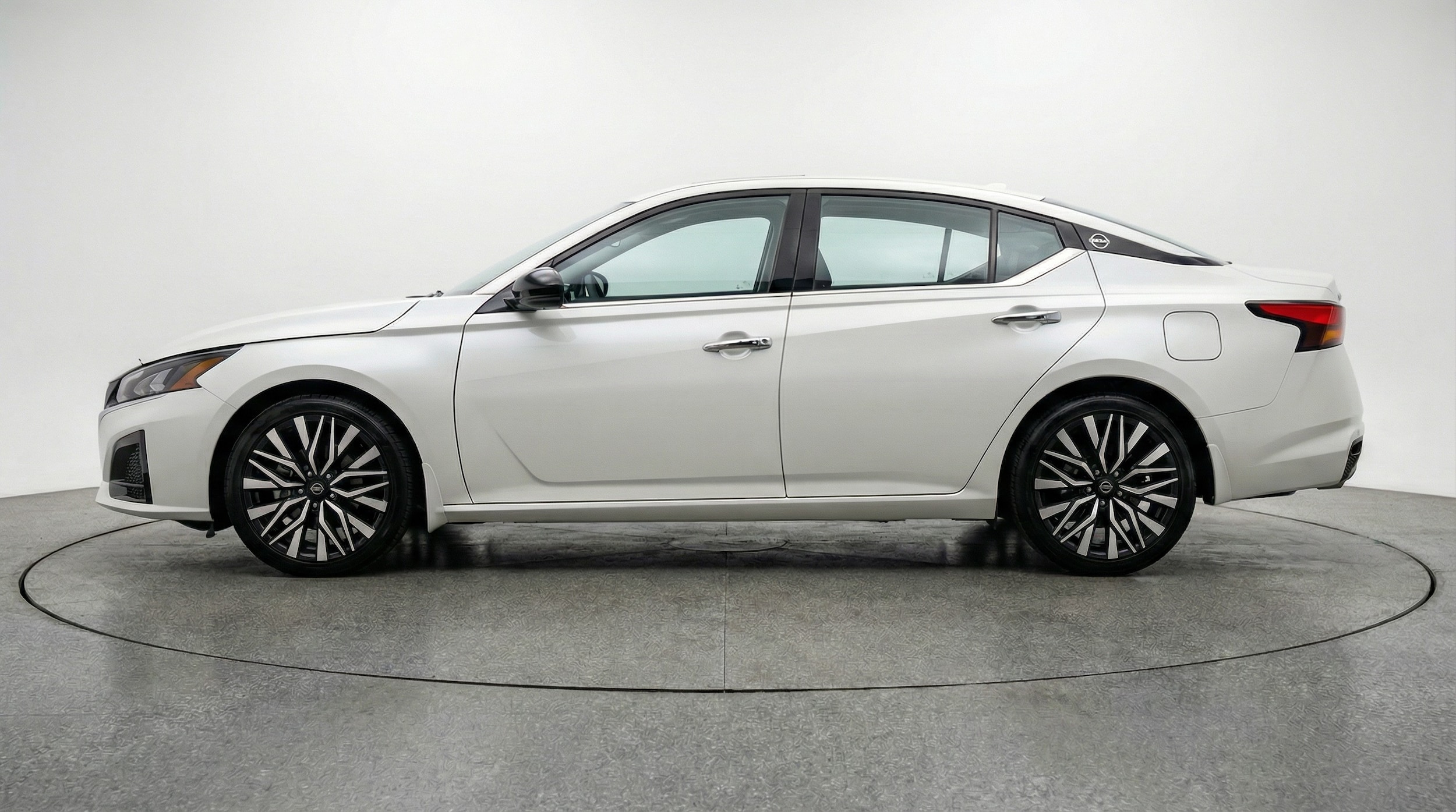 Thumbnail: 2025 Nissan Altima - 4