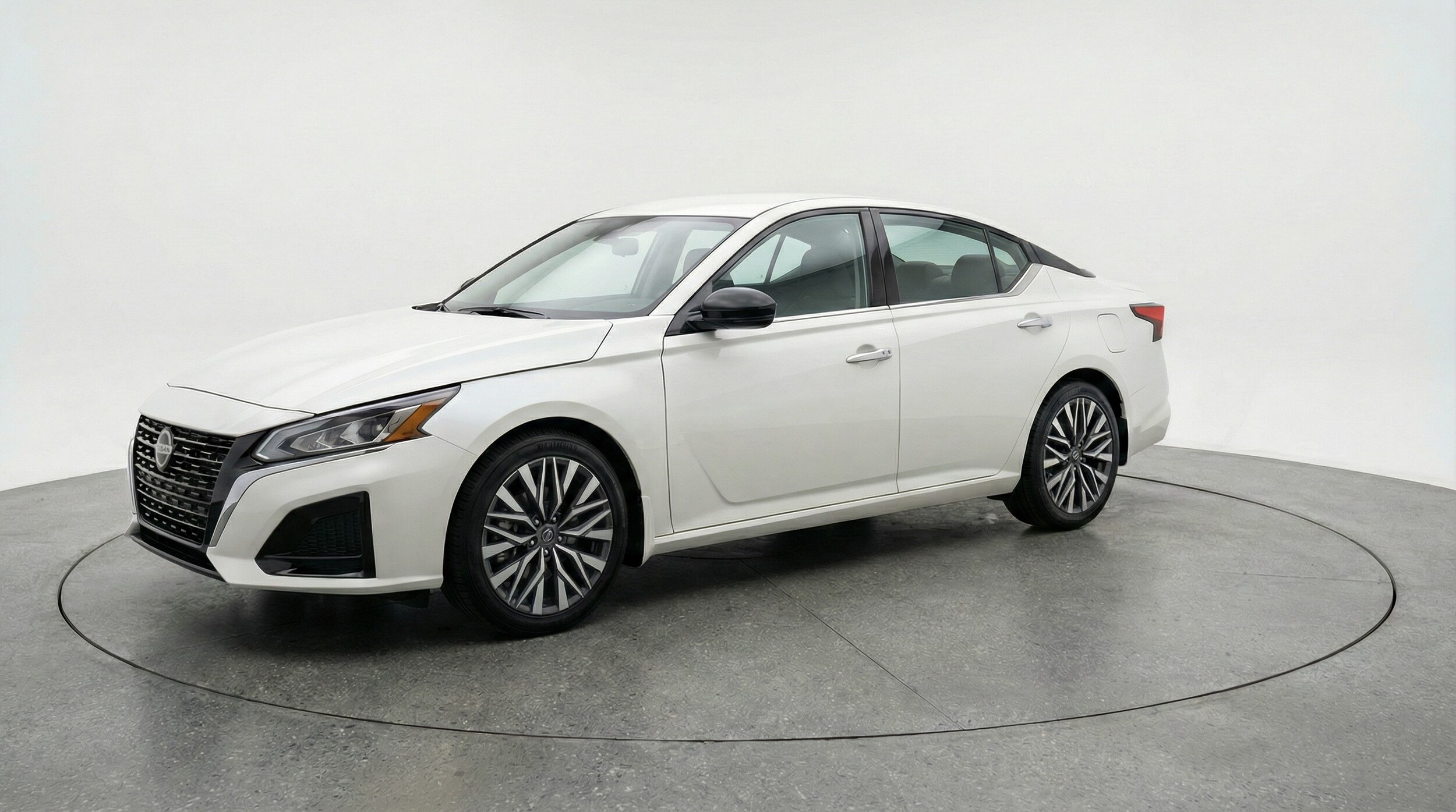 Thumbnail: 2025 Nissan Altima - 3