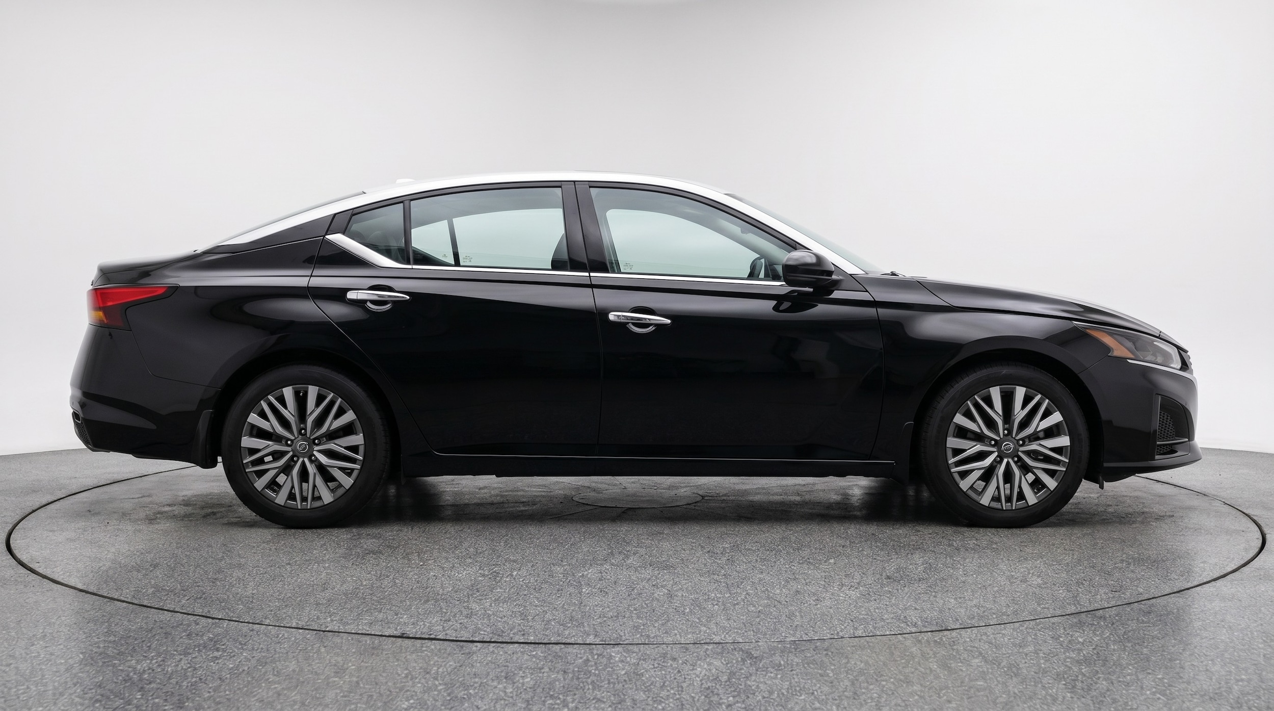 Thumbnail: 2025 Nissan Altima - 8