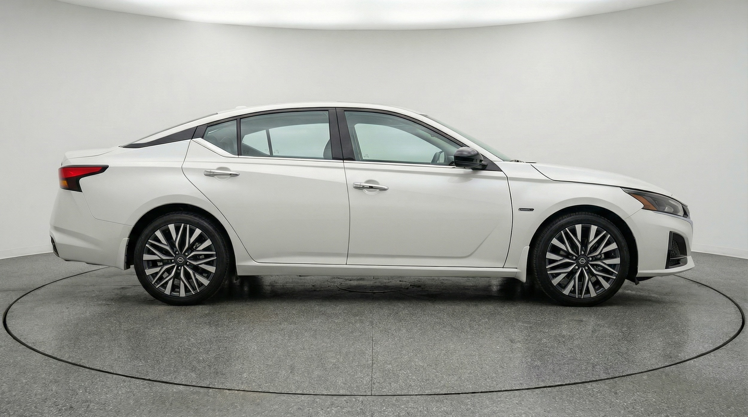 Thumbnail: 2025 Nissan Altima - 8