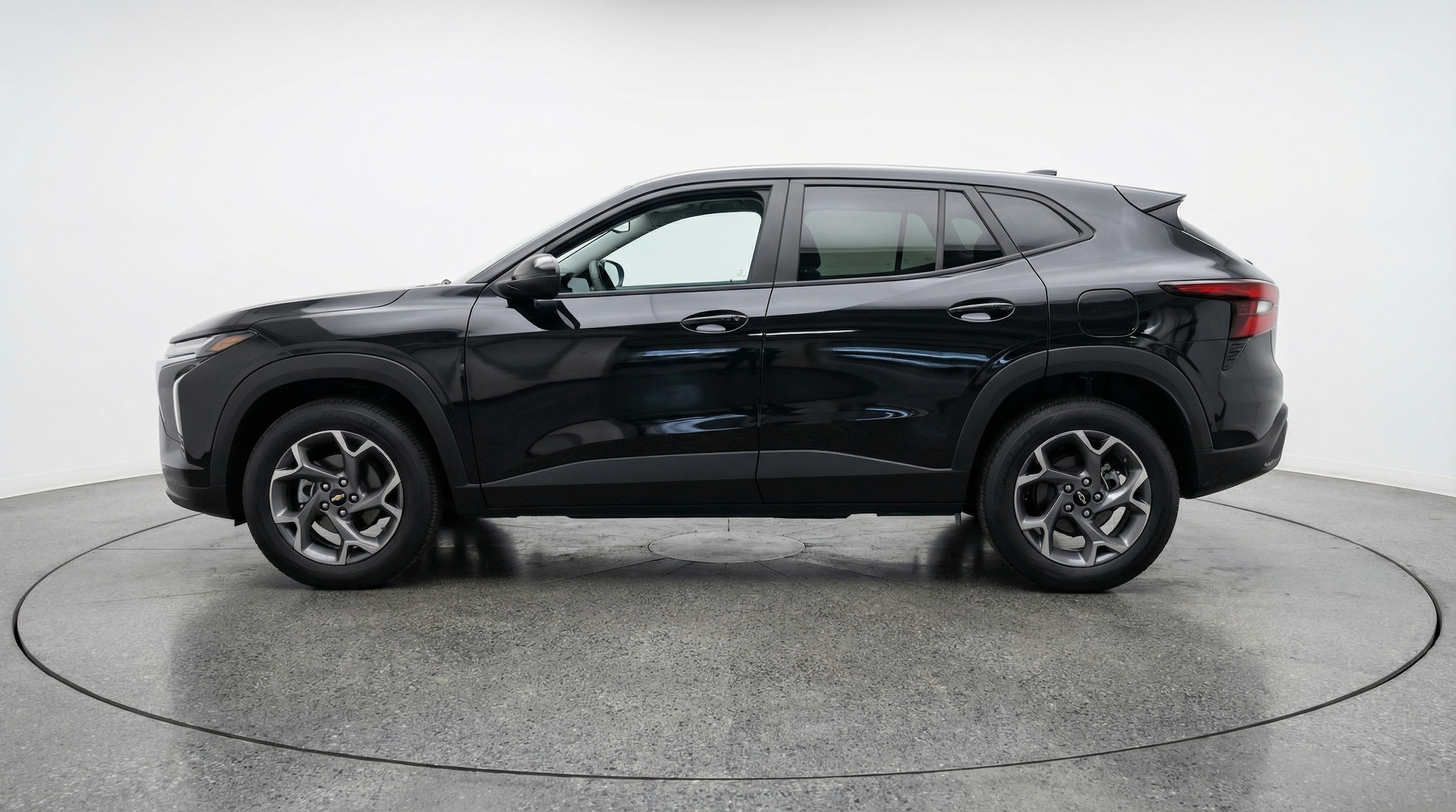 Thumbnail: 2025 Chevrolet Trax - 4