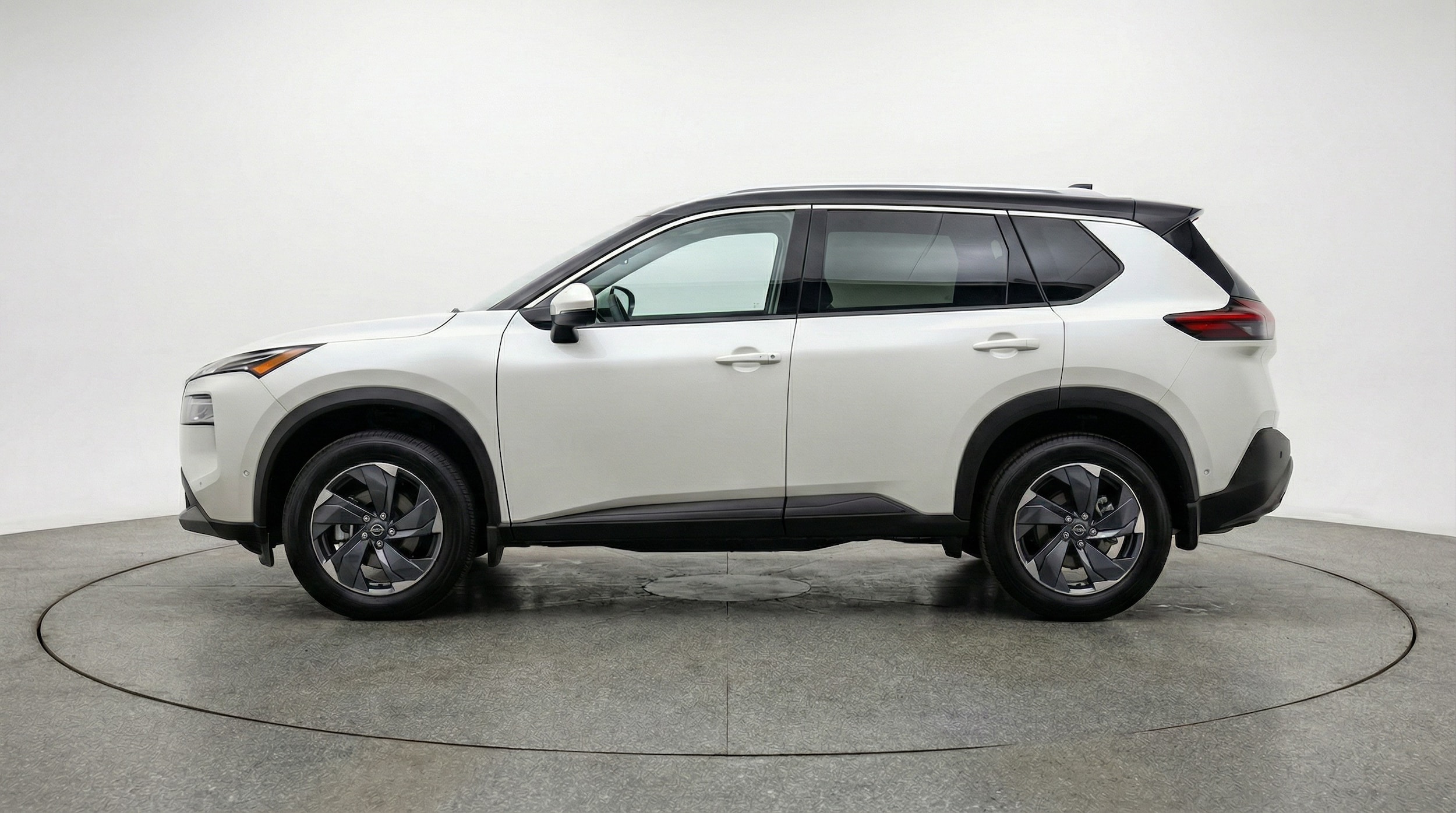 Thumbnail: 2025 Nissan Rogue - 4