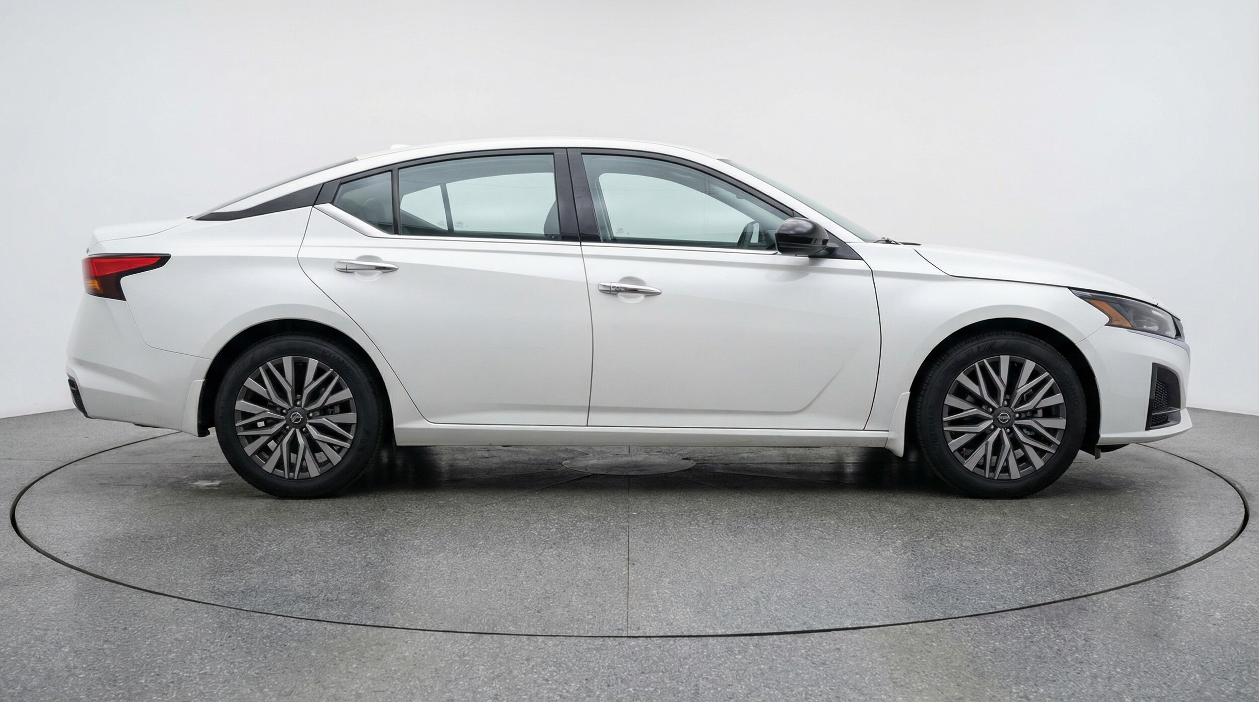 Thumbnail: 2025 Nissan Altima - 8