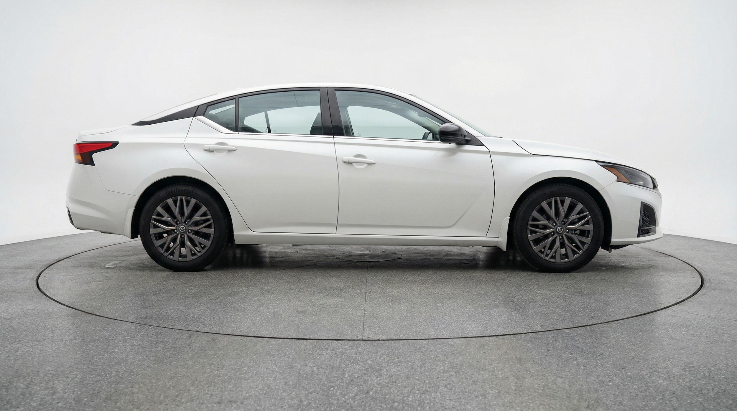 Thumbnail: 2025 Nissan Altima - 8