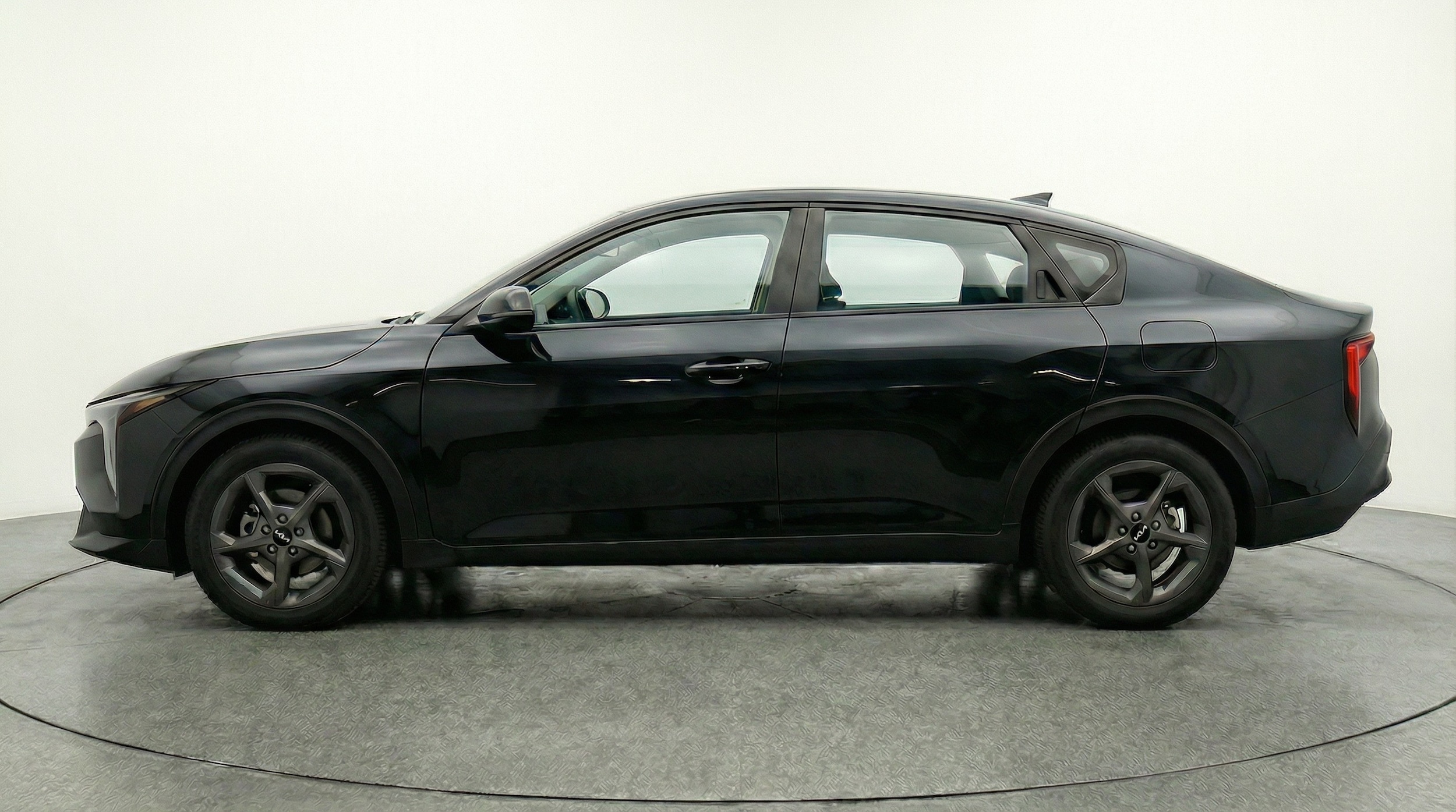 Thumbnail: 2025 Kia K4 - 4