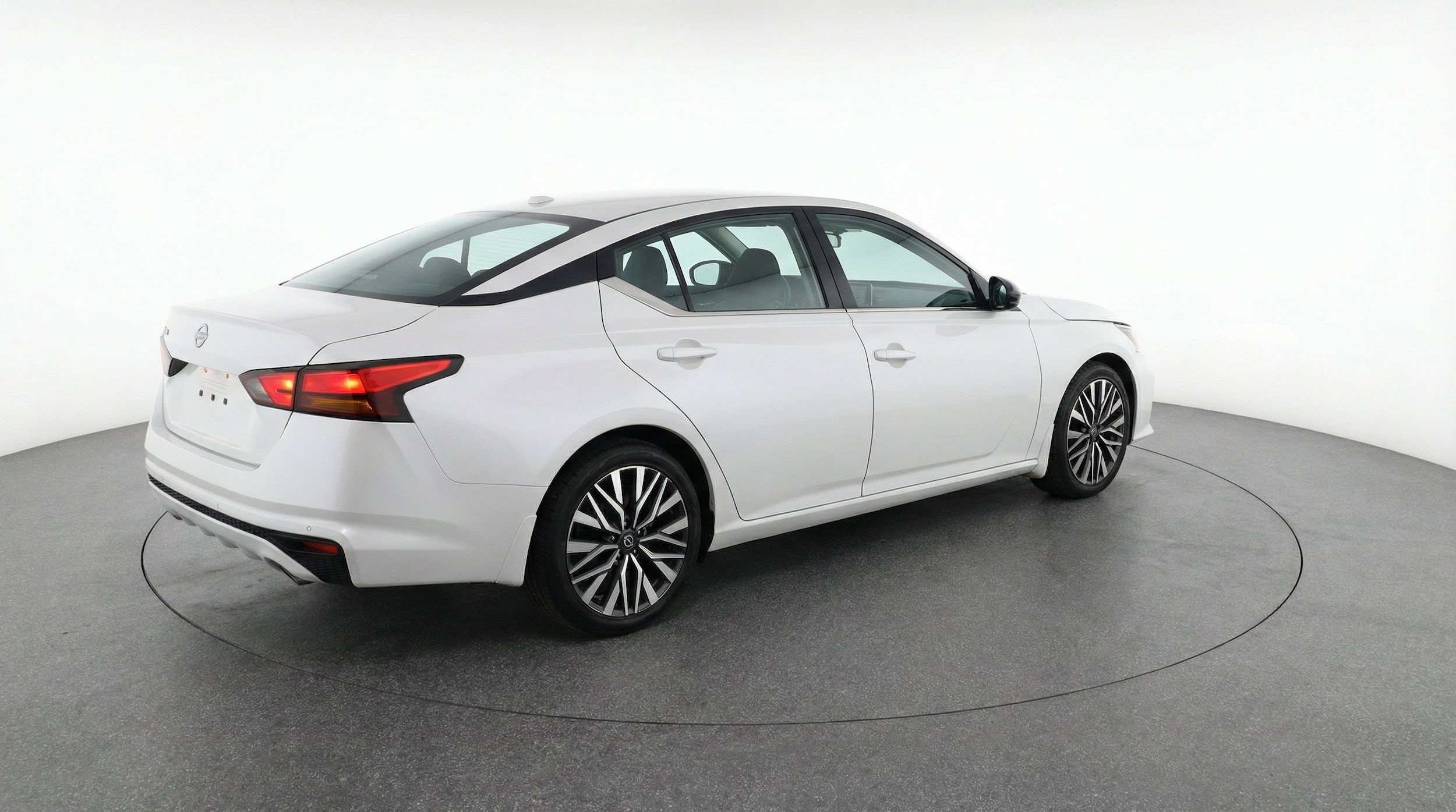 Thumbnail: 2025 Nissan Altima - 9