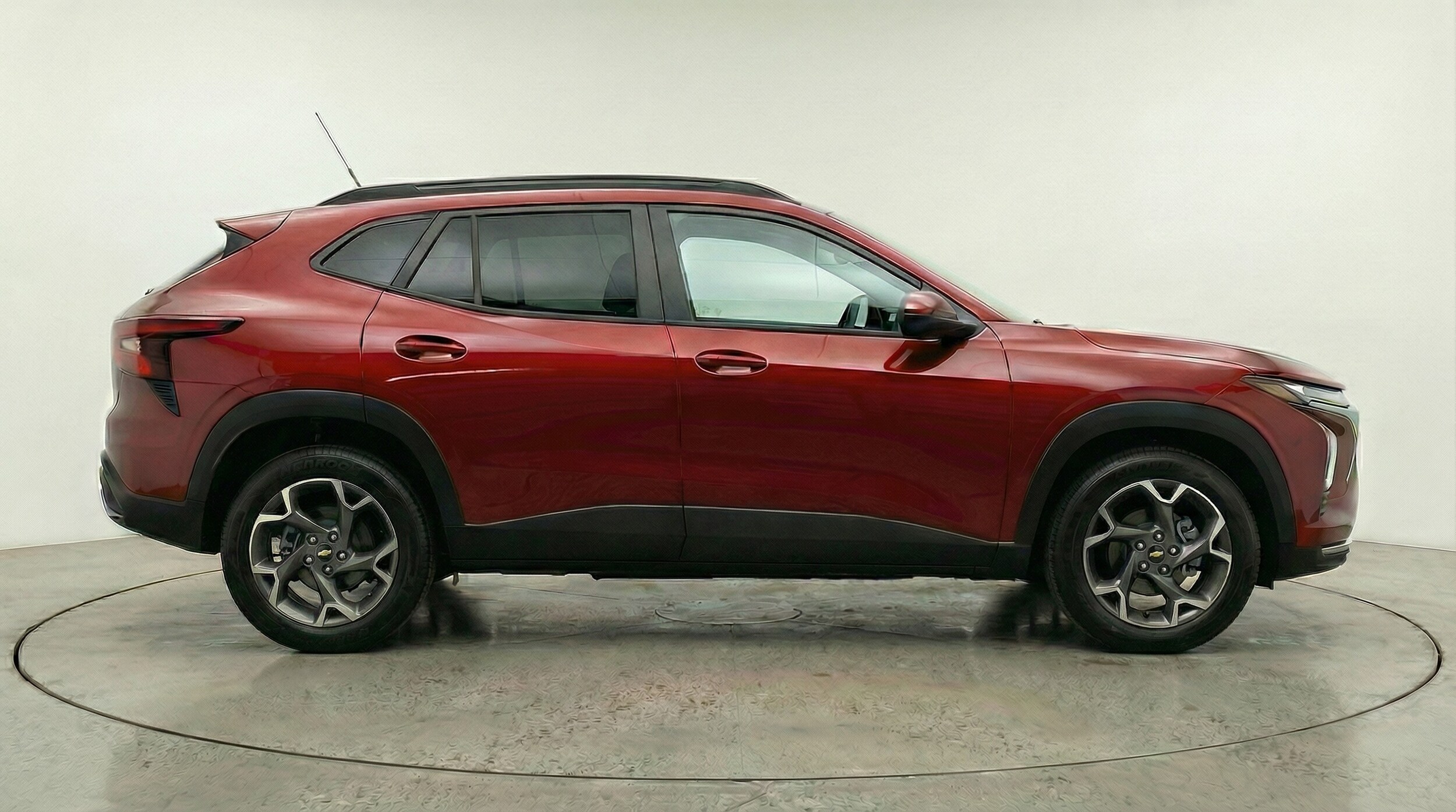 Thumbnail: 2025 Chevrolet Trax - 8