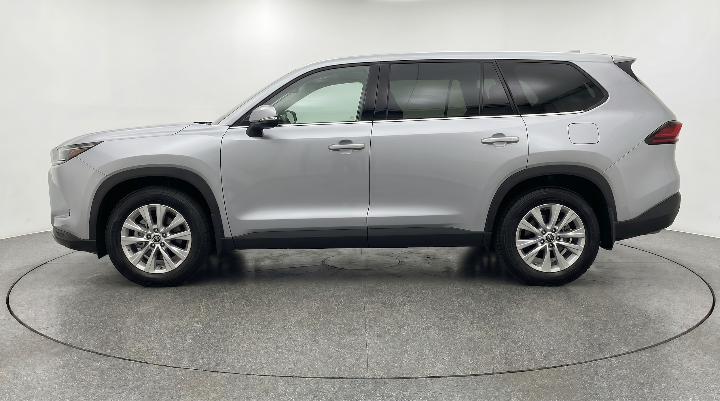 Thumbnail: 2025 Toyota Grand Highlander - 4