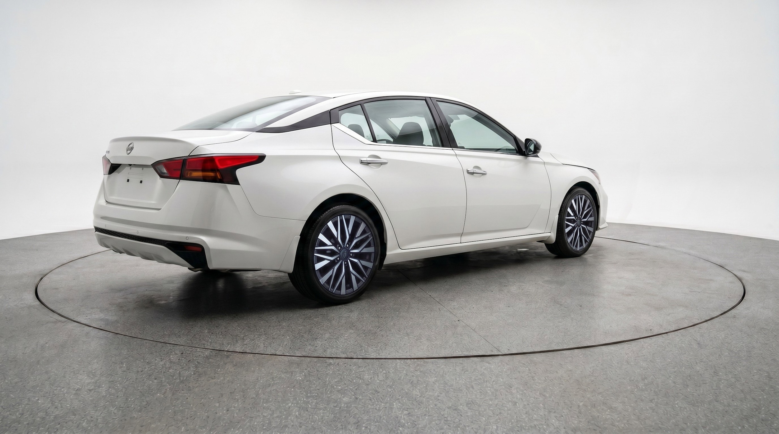 Thumbnail: 2025 Nissan Altima - 9