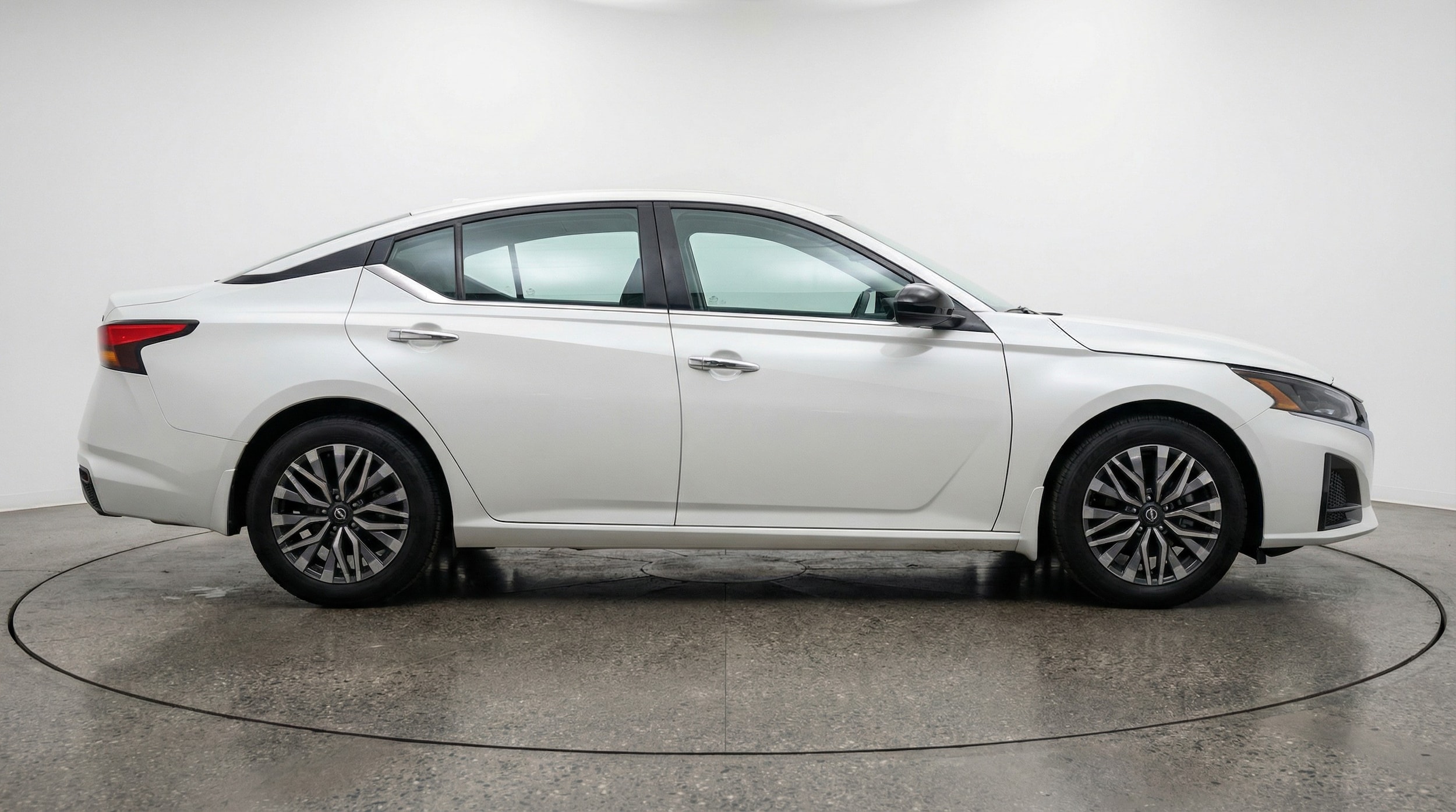 Thumbnail: 2025 Nissan Altima - 8