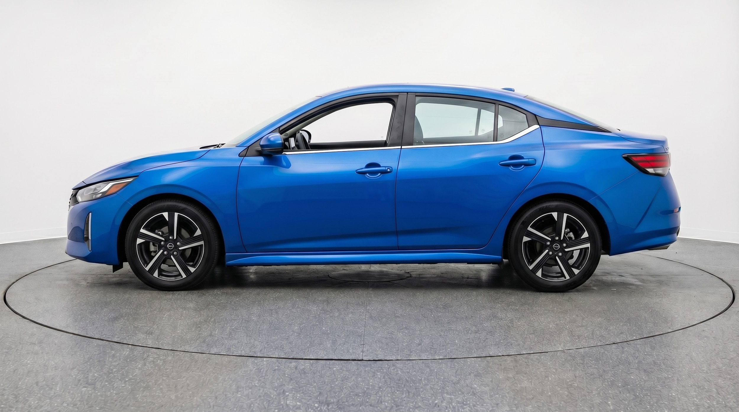Thumbnail: 2025 Nissan Sentra - 4