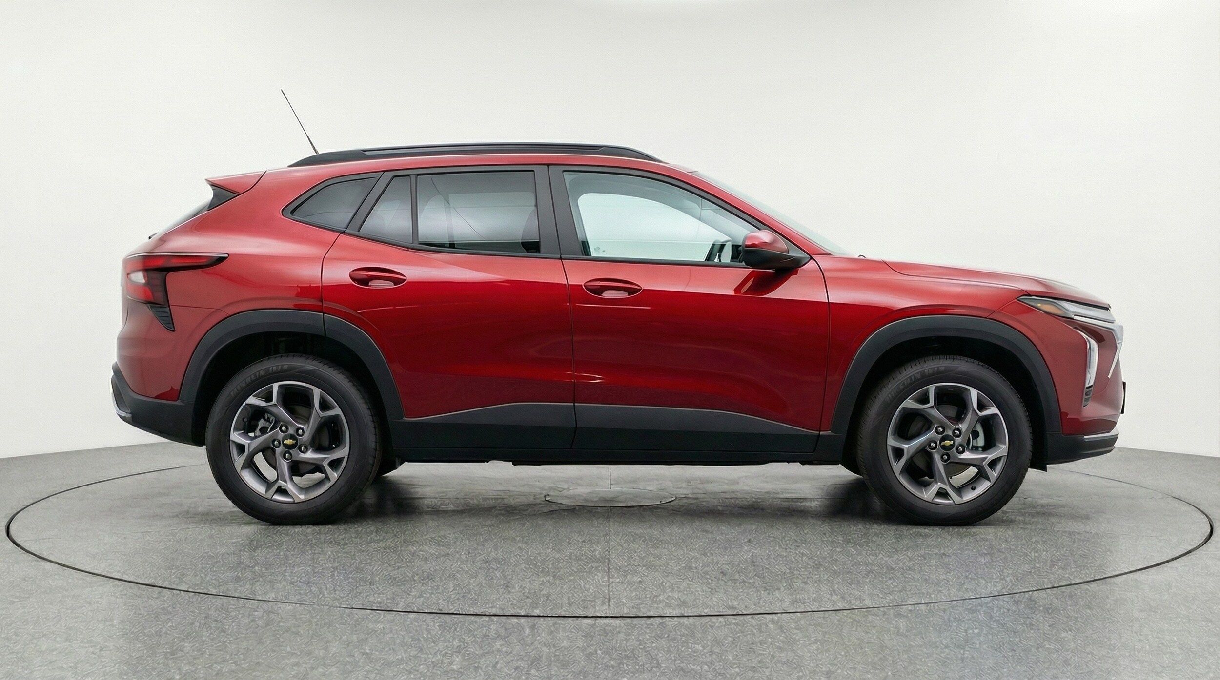 Thumbnail: 2025 Chevrolet Trax - 8