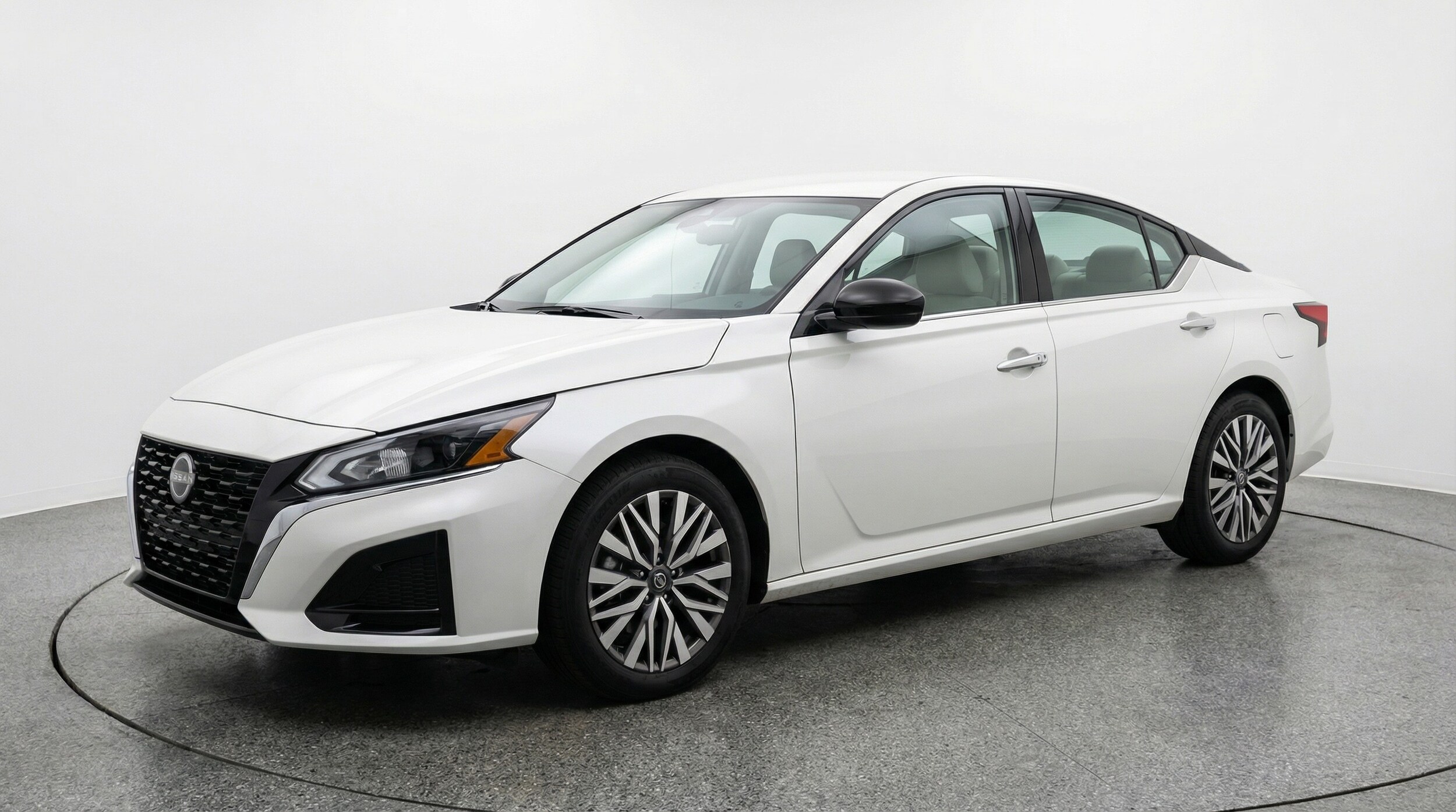 Thumbnail: 2025 Nissan Altima - 3