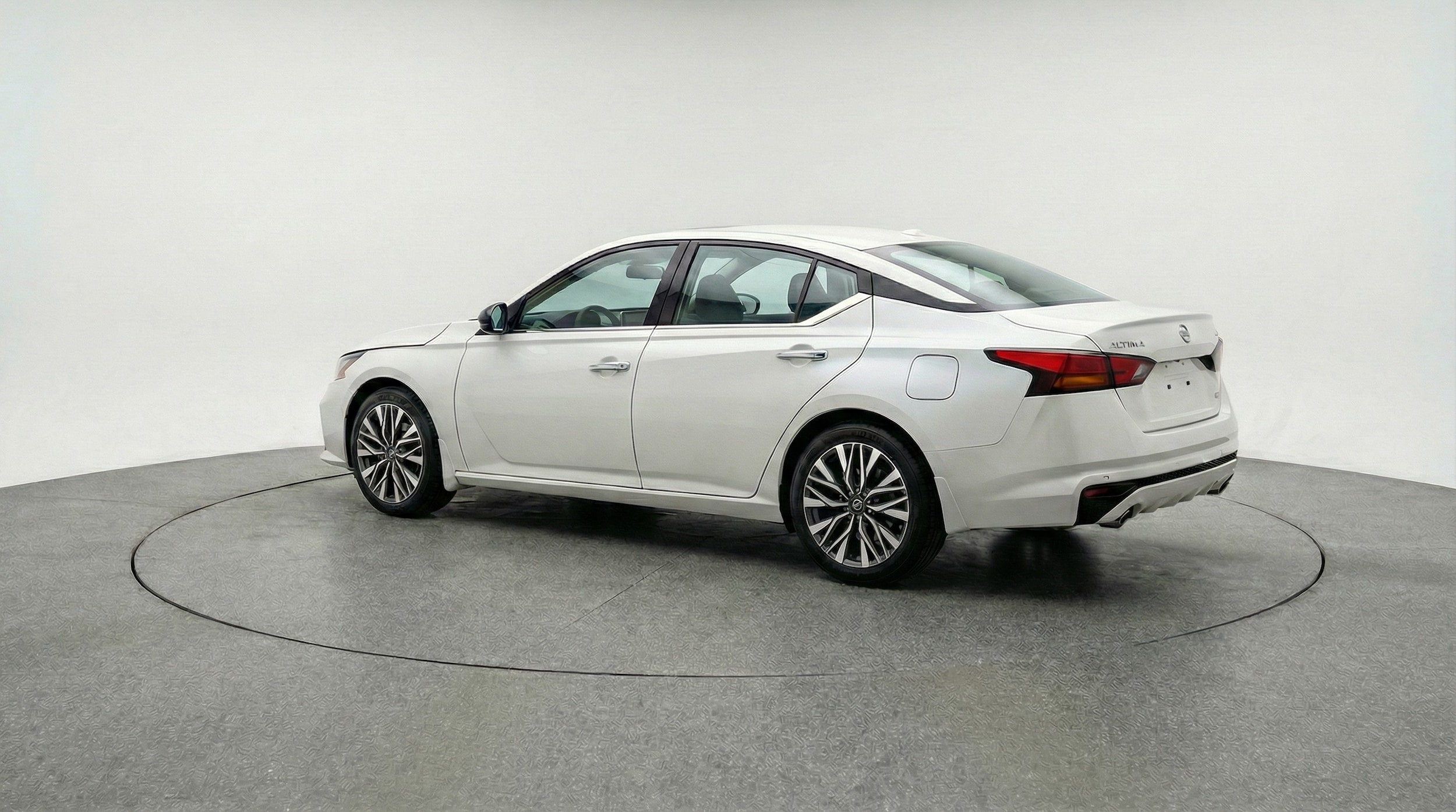 Thumbnail: 2025 Nissan Altima - 5