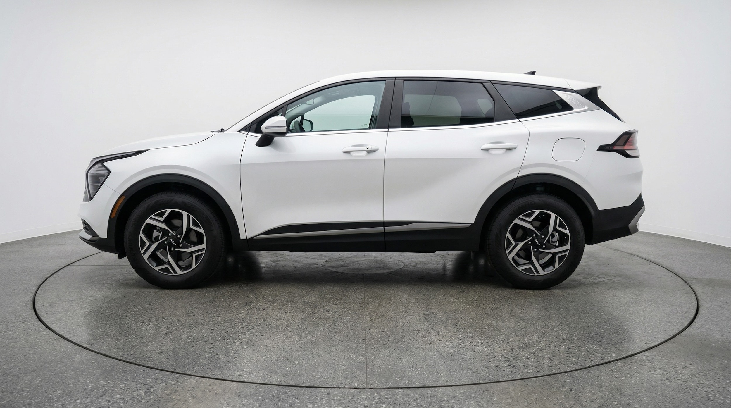 Thumbnail: 2025 Kia Sportage - 4