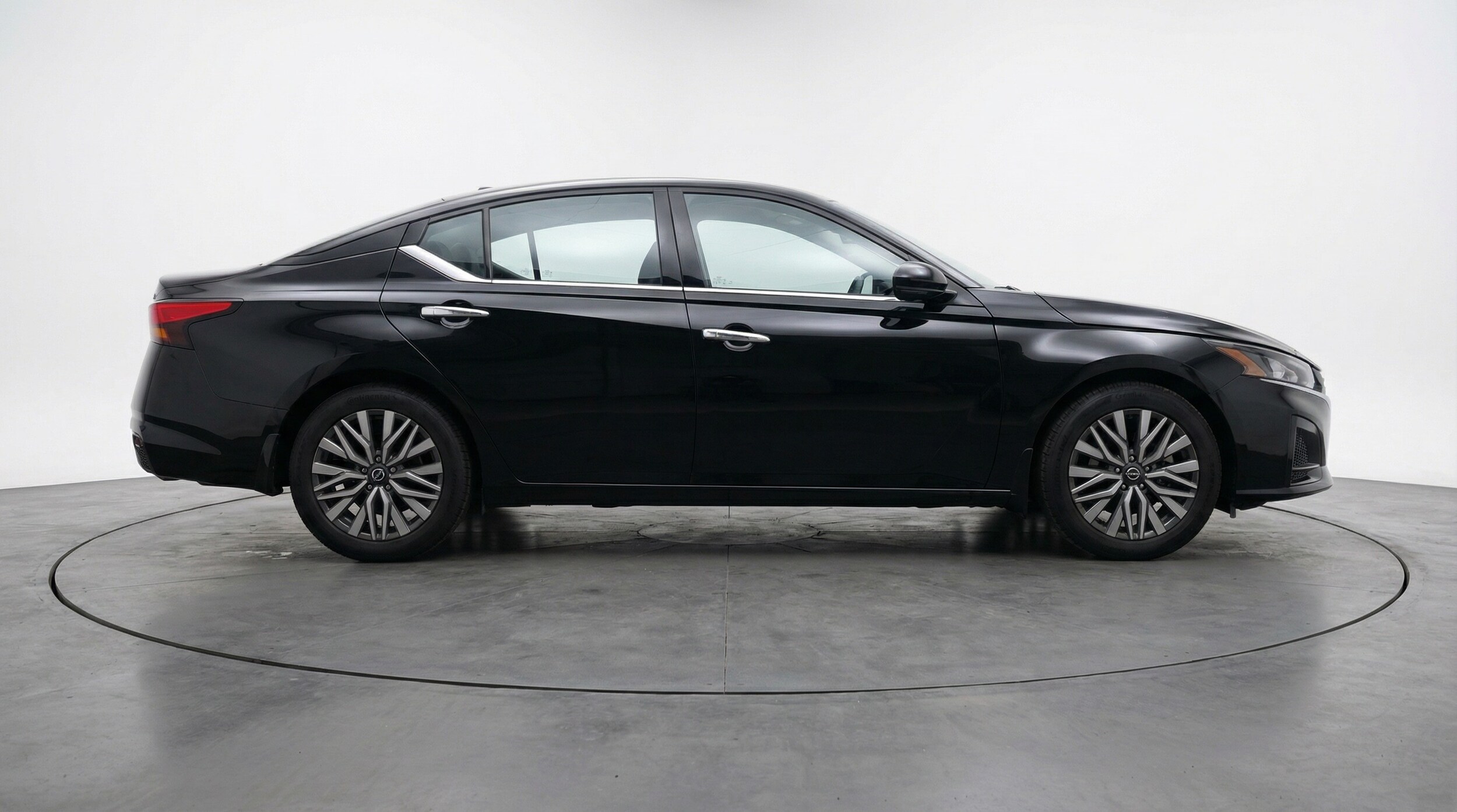 Thumbnail: 2025 Nissan Altima - 8