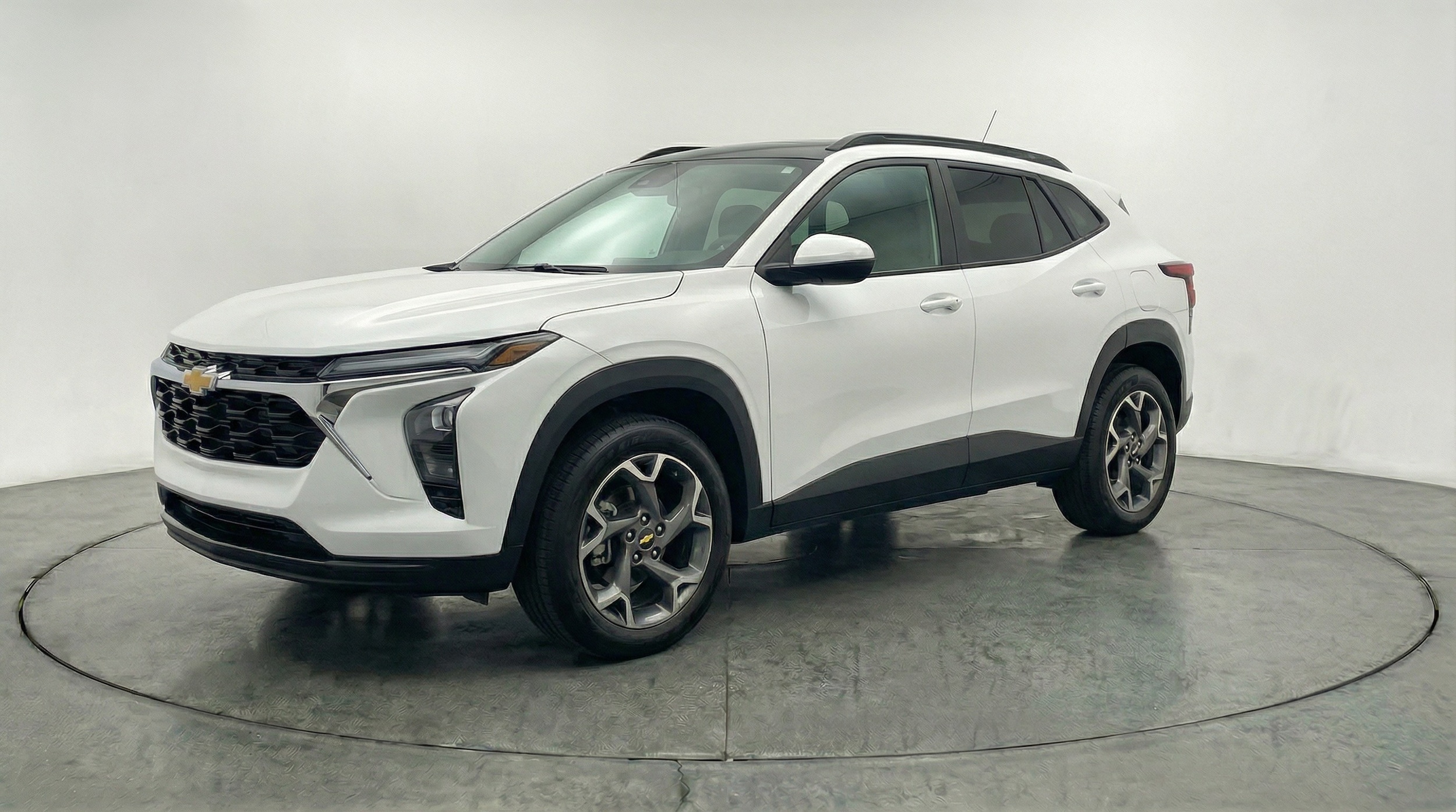 Thumbnail: 2025 Chevrolet Trax - 3