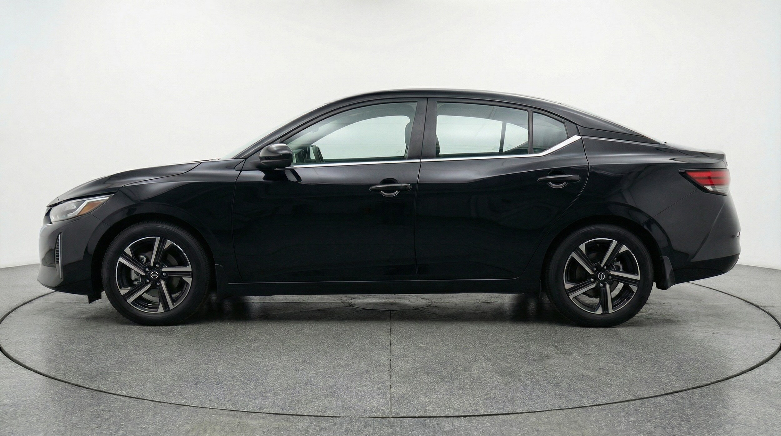 Thumbnail: 2025 Nissan Sentra - 4