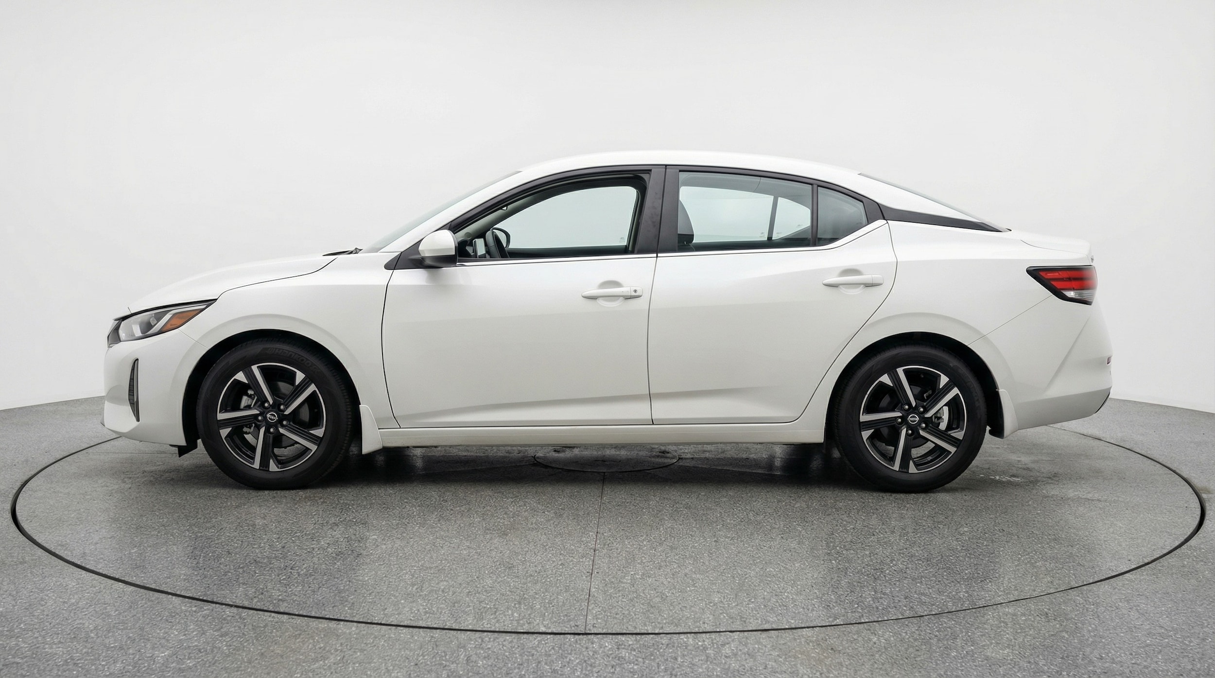 Thumbnail: 2025 Nissan Sentra - 4