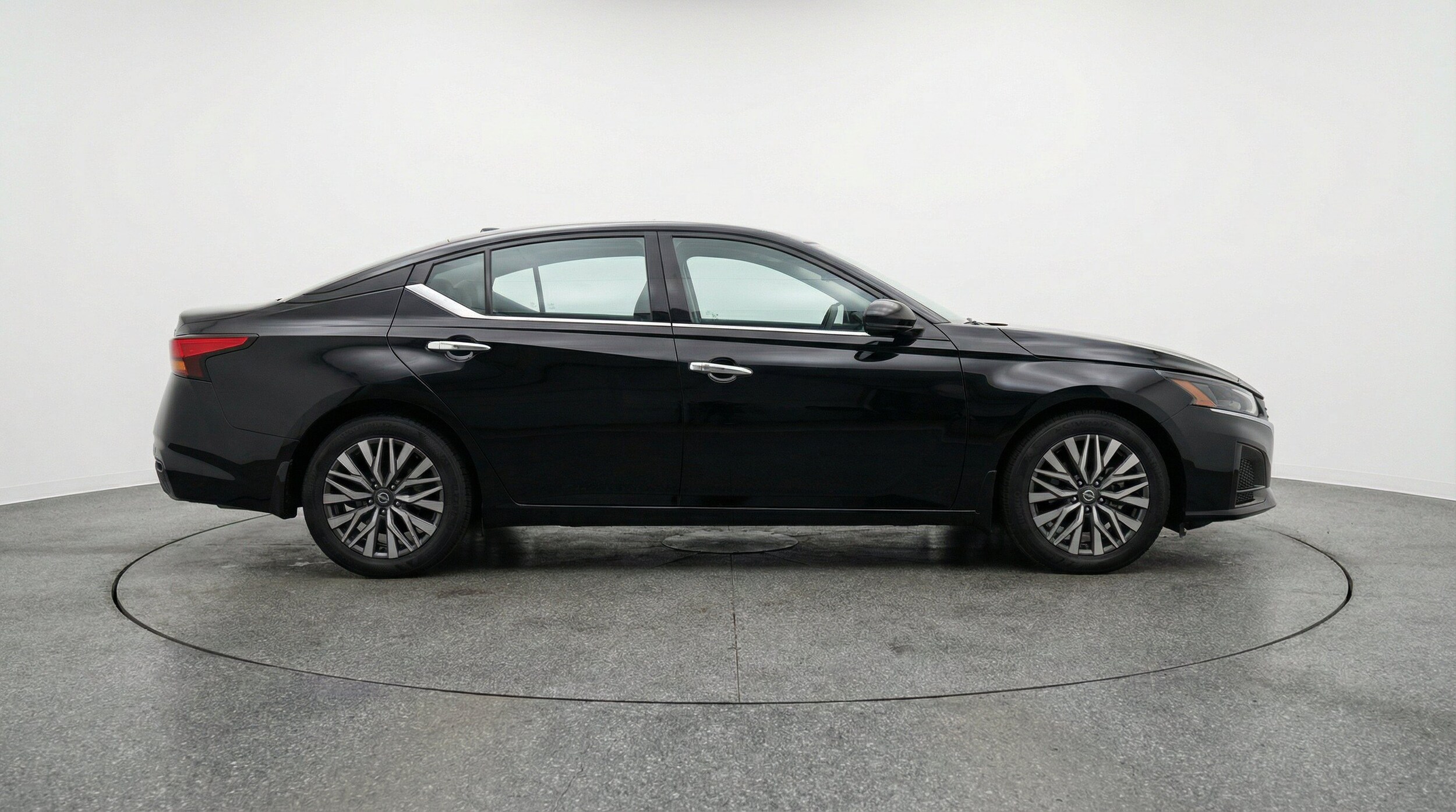Thumbnail: 2025 Nissan Altima - 11