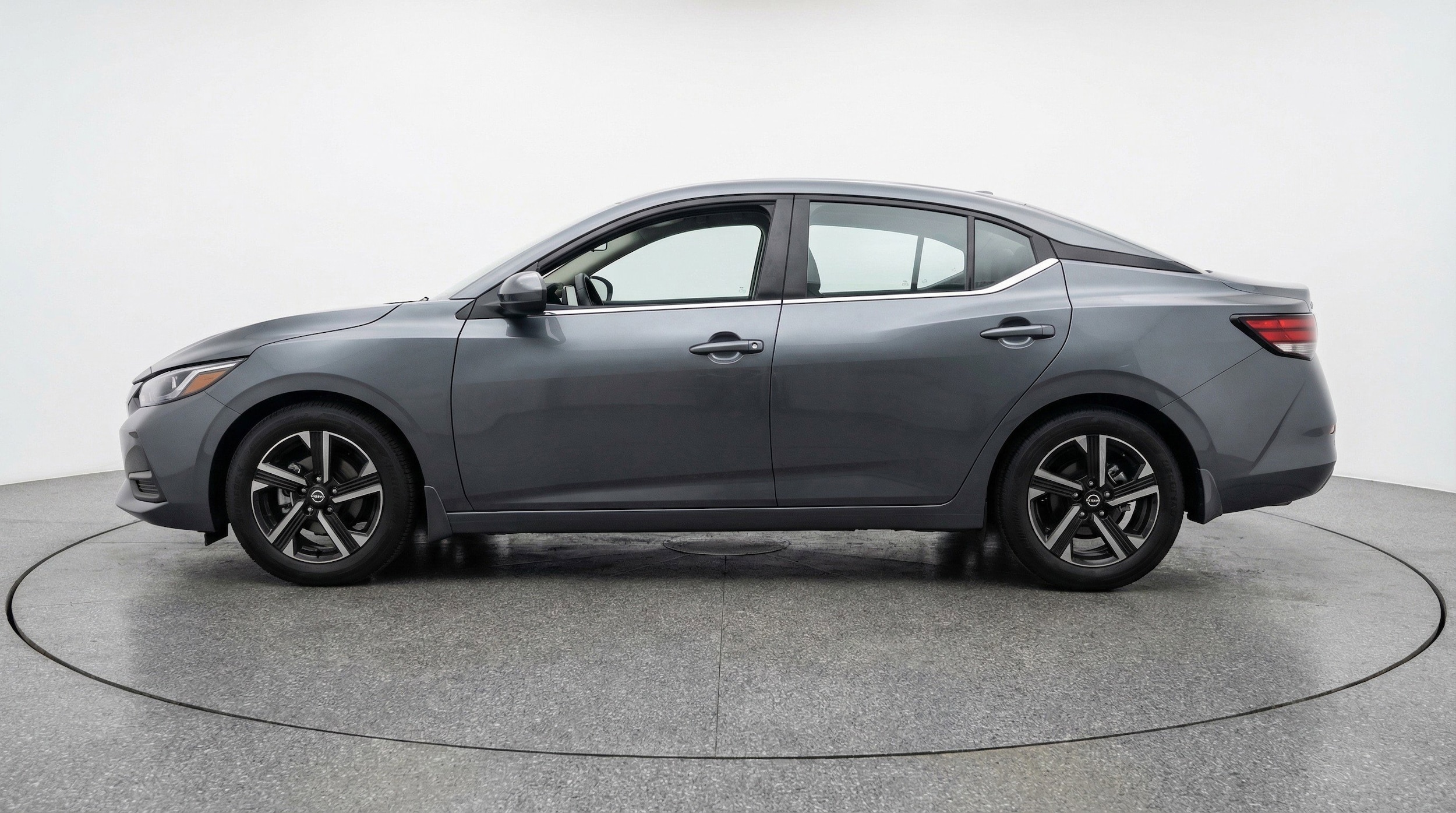 Thumbnail: 2025 Nissan Sentra - 5