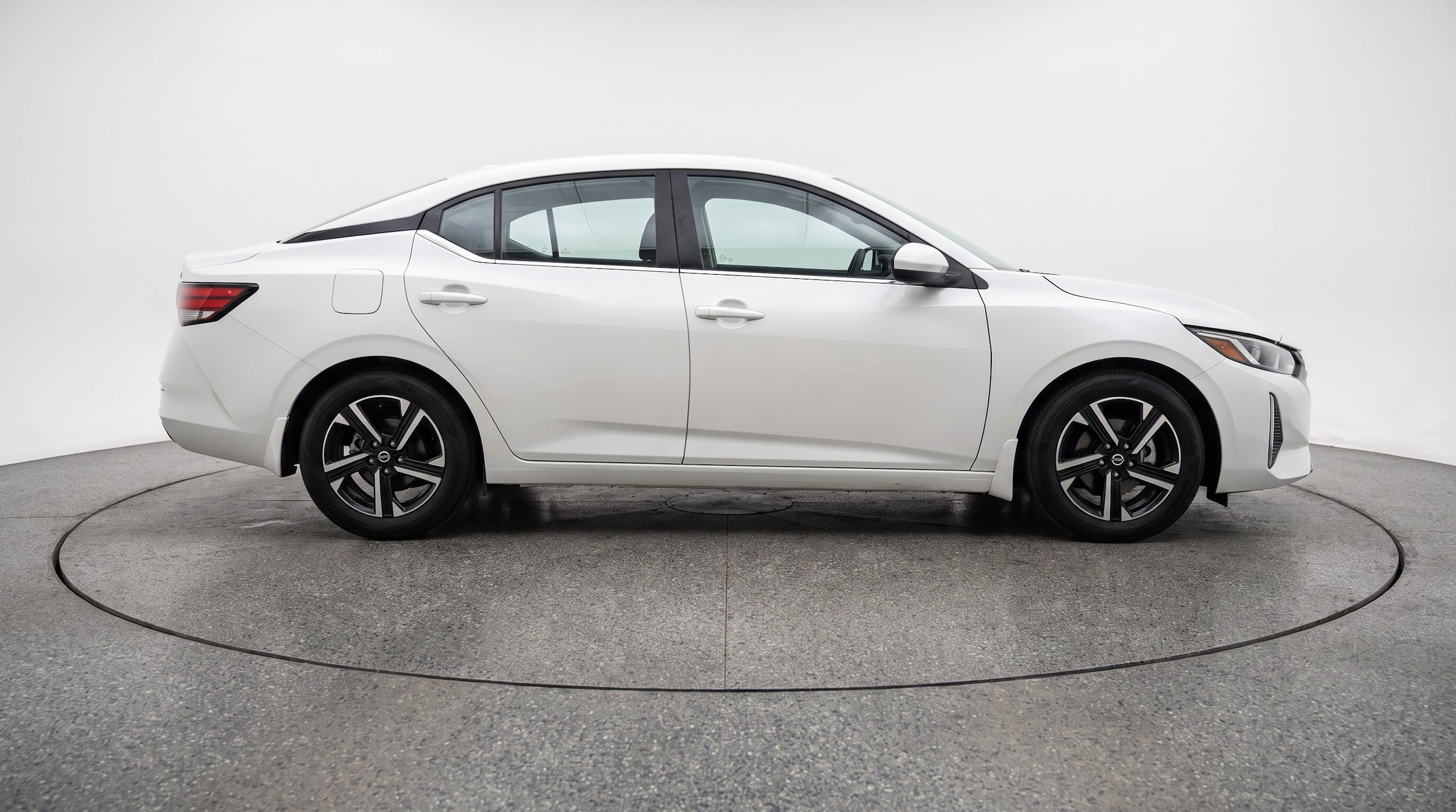 Thumbnail: 2025 Nissan Sentra - 10