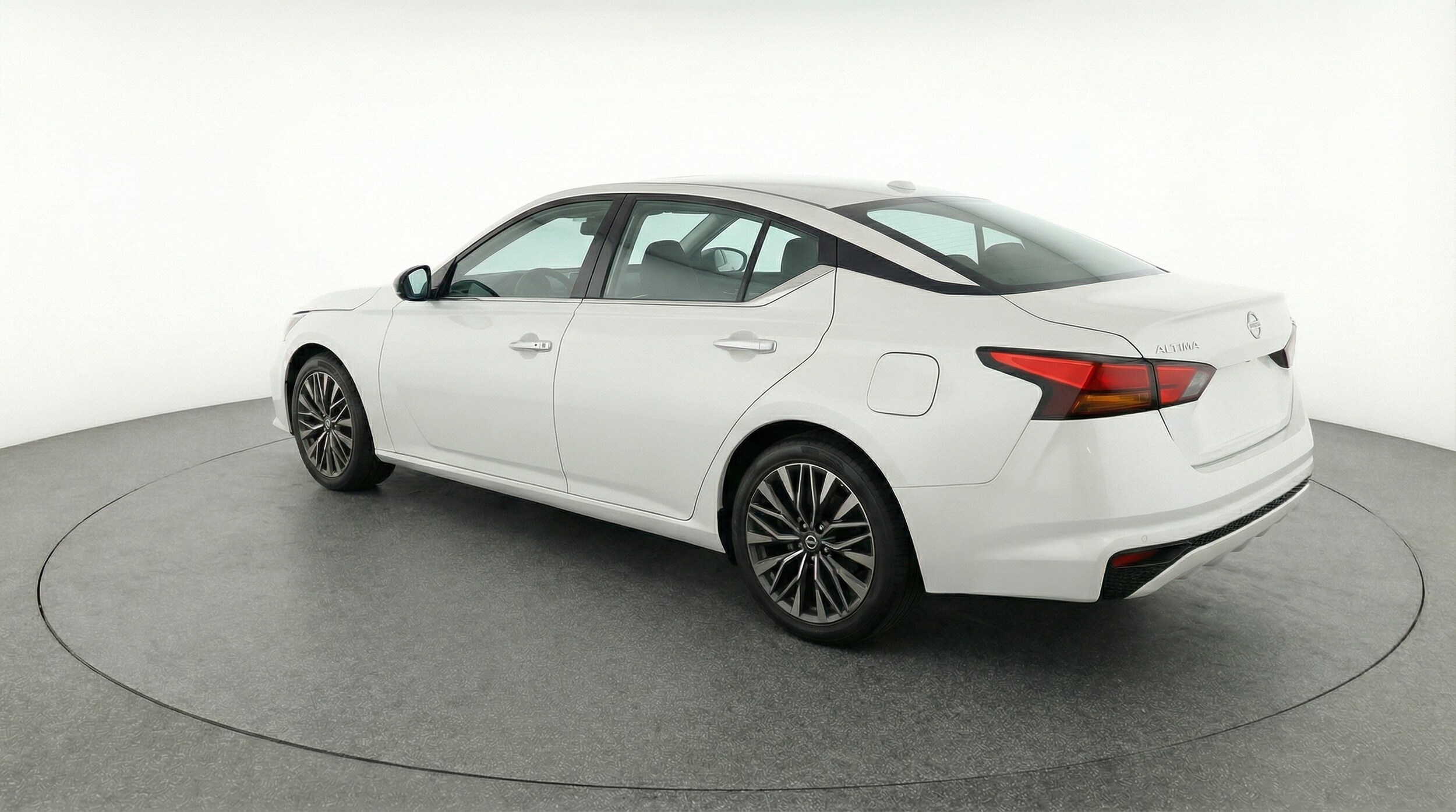 Thumbnail: 2025 Nissan Altima - 5