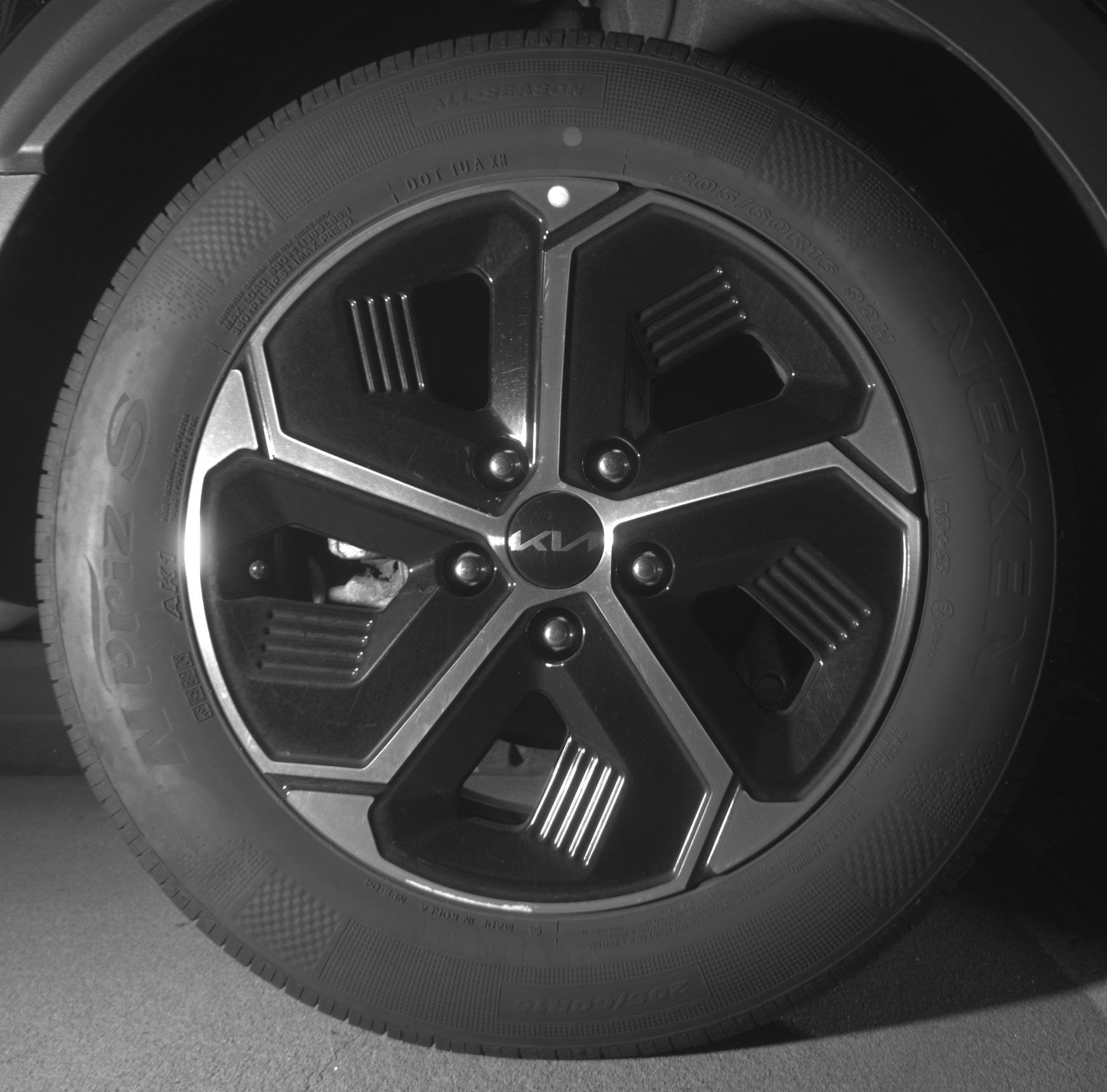 Thumbnail: 2026 Kia Niro - 13