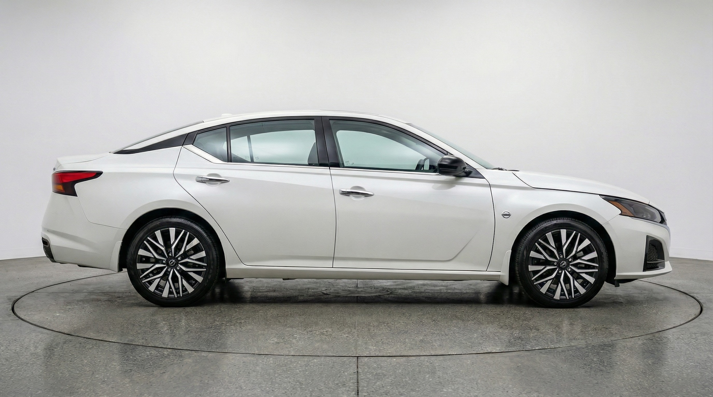 Thumbnail: 2025 Nissan Altima - 8