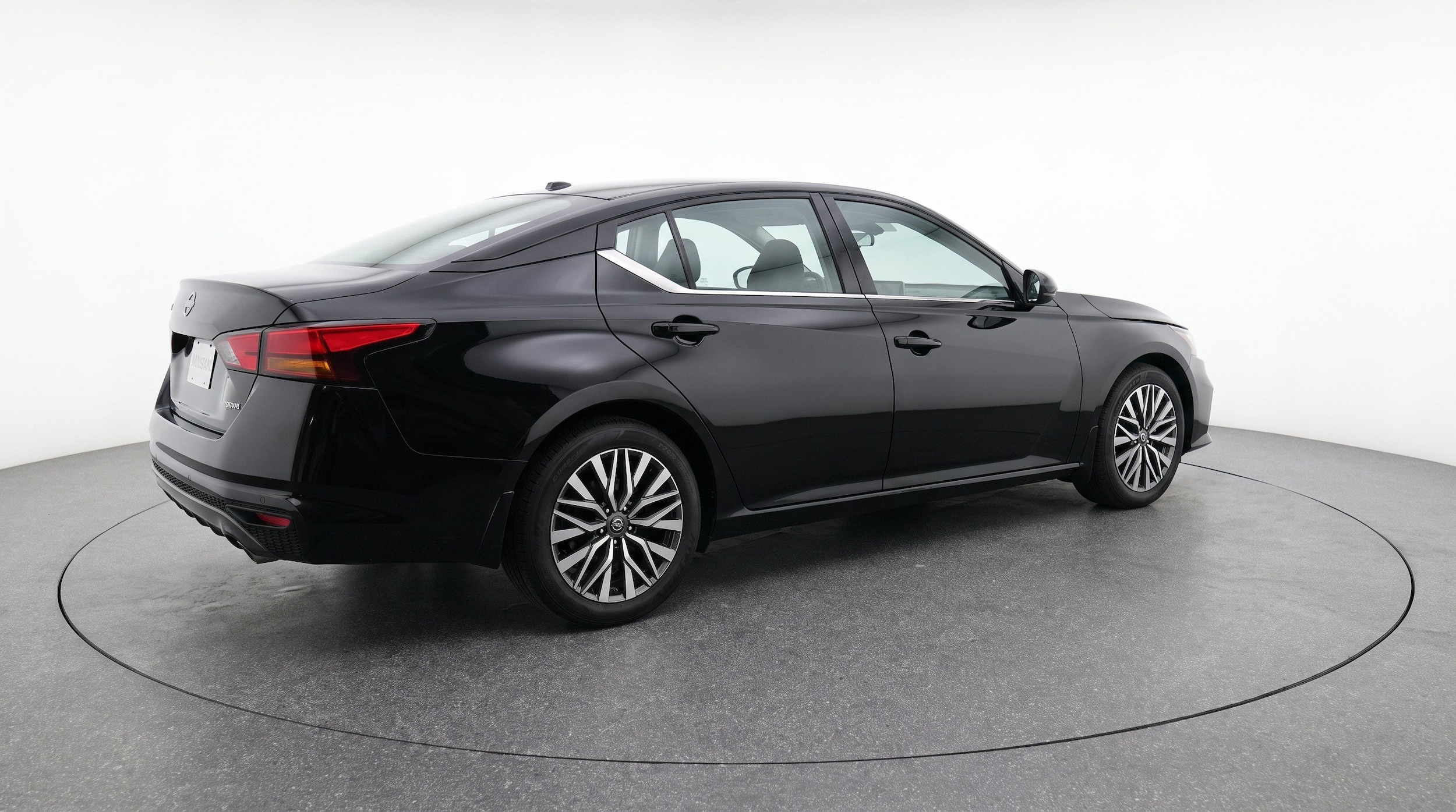Thumbnail: 2025 Nissan Altima - 9