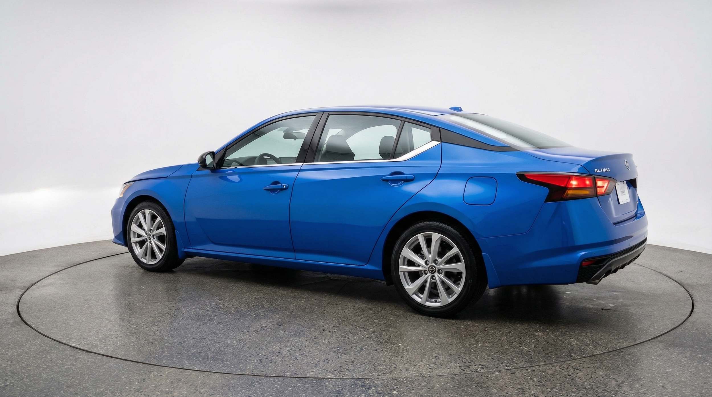 Thumbnail: 2025 Nissan Altima - 5