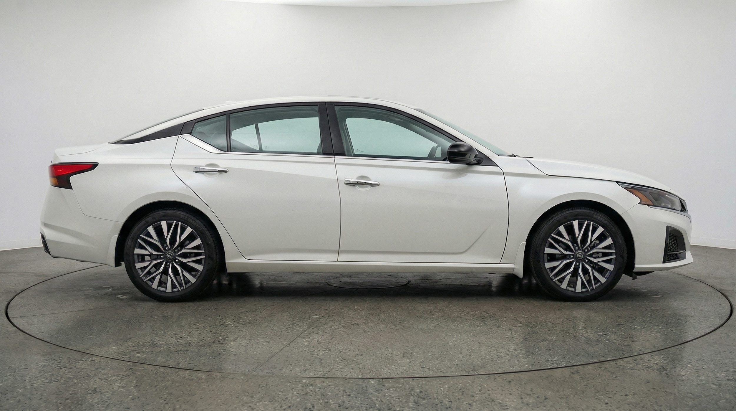 Thumbnail: 2025 Nissan Altima - 8