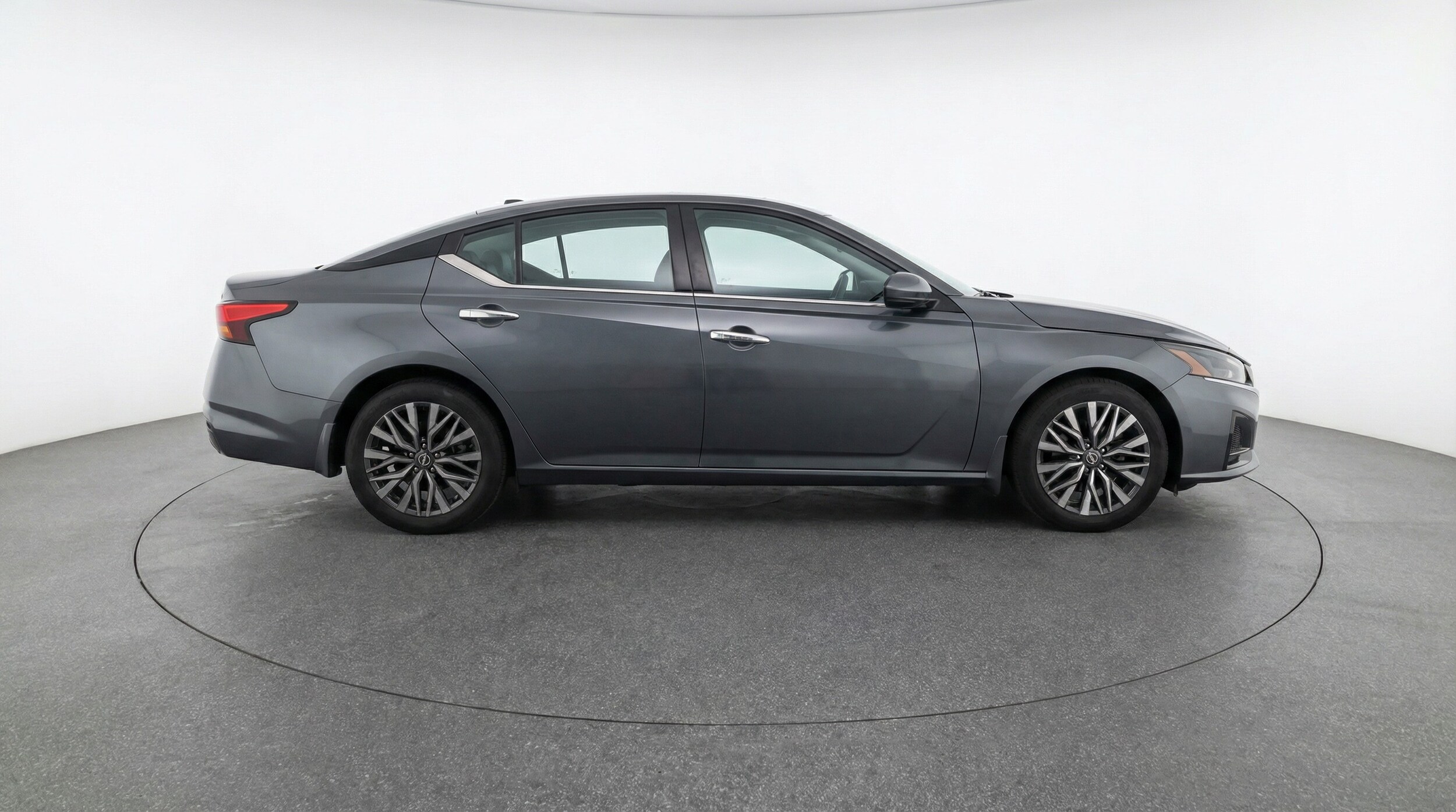 Thumbnail: 2025 Nissan Altima - 8