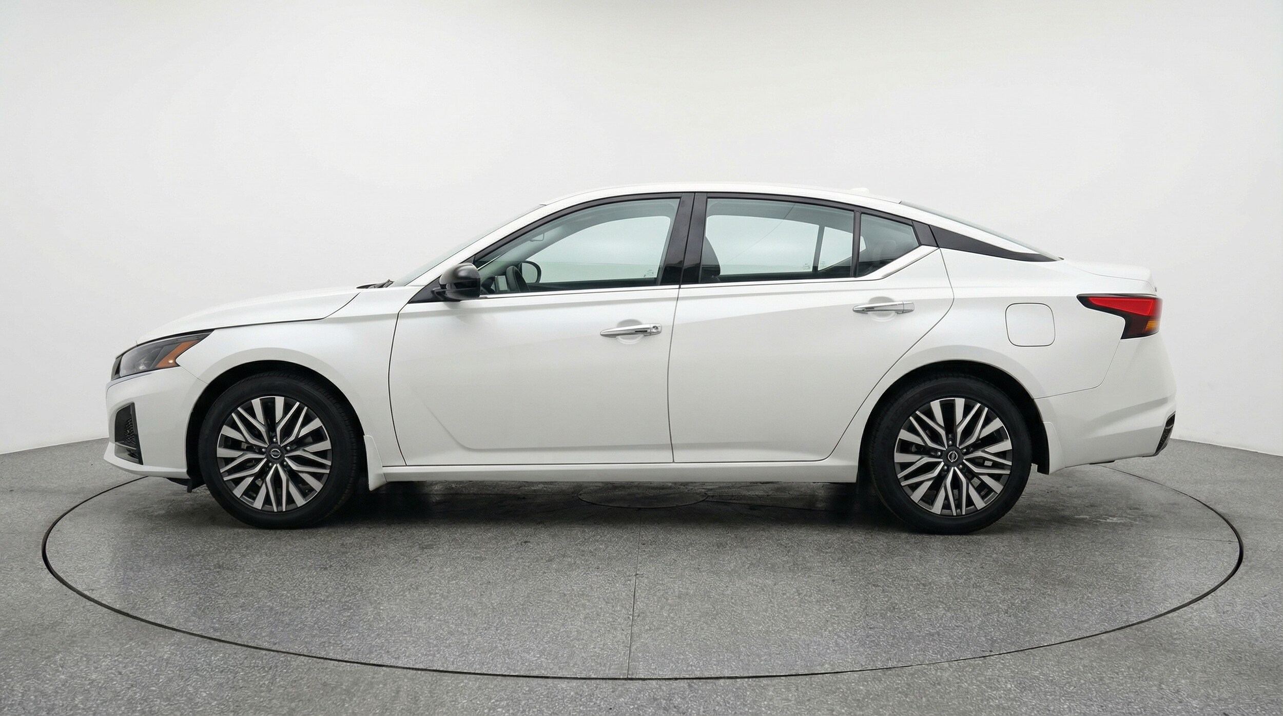 Thumbnail: 2025 Nissan Altima - 4