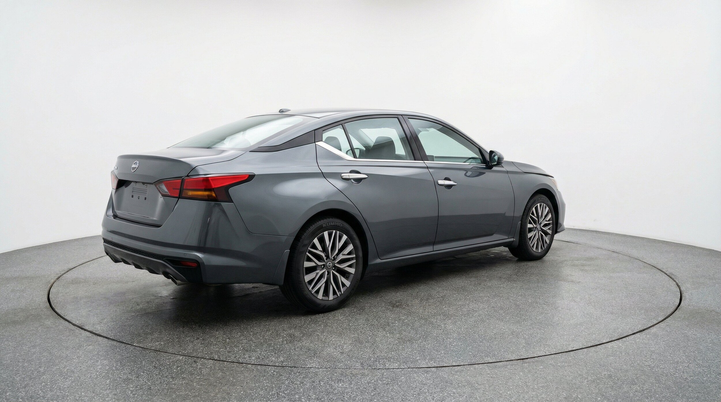 Thumbnail: 2025 Nissan Altima - 9