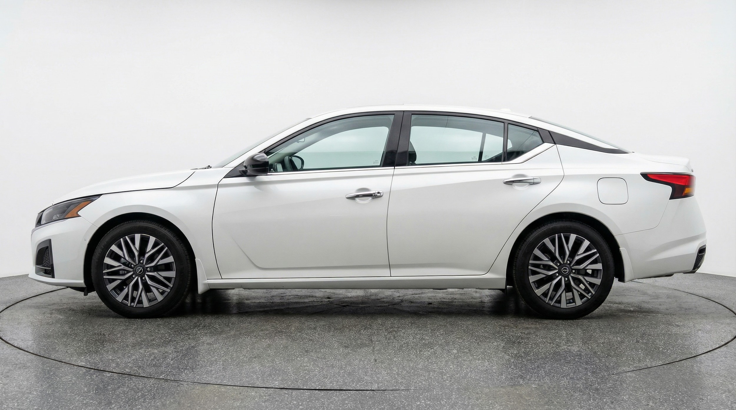 Thumbnail: 2025 Nissan Altima - 4