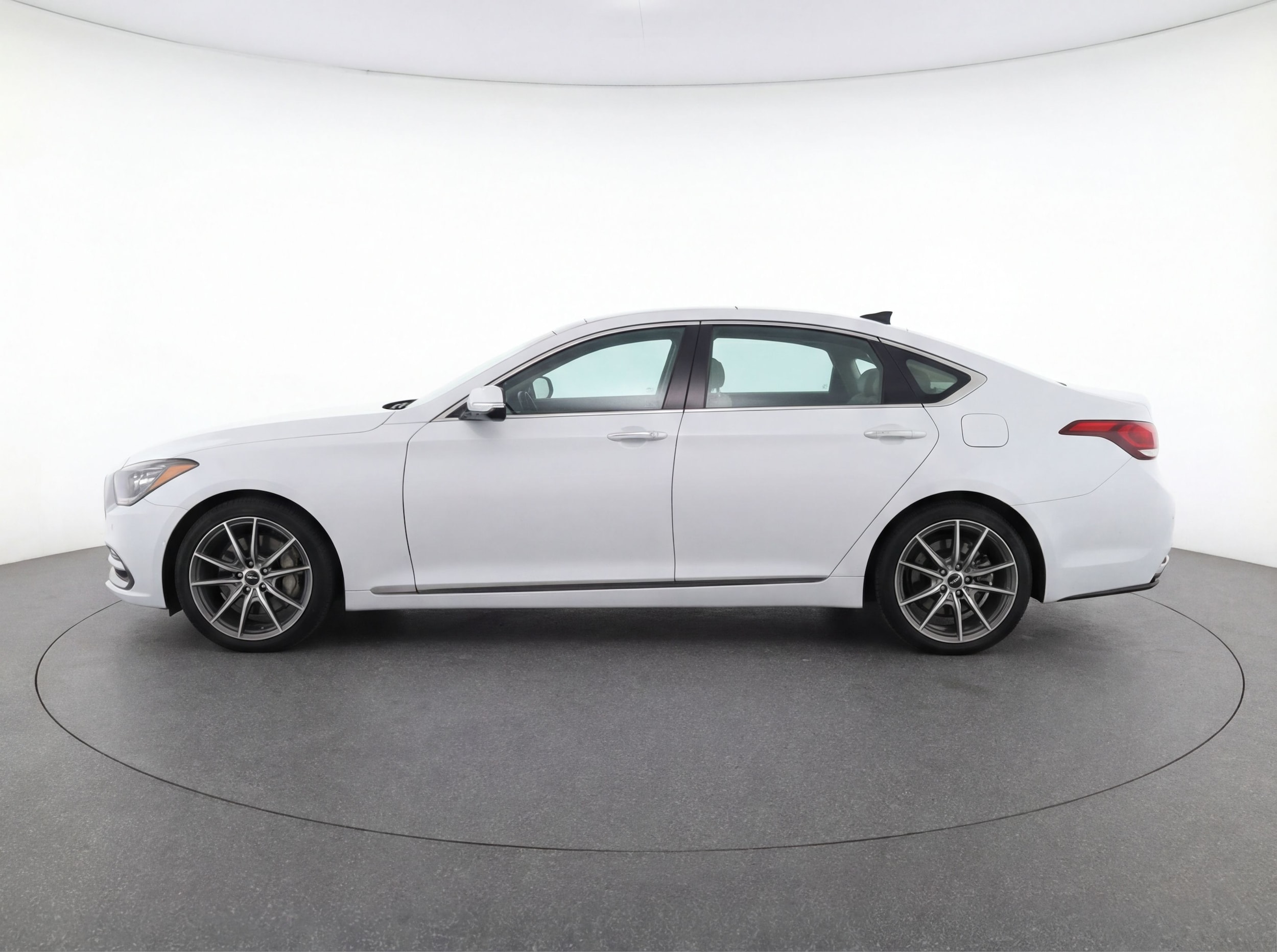 Thumbnail: 2024 Genesis G70 - 4