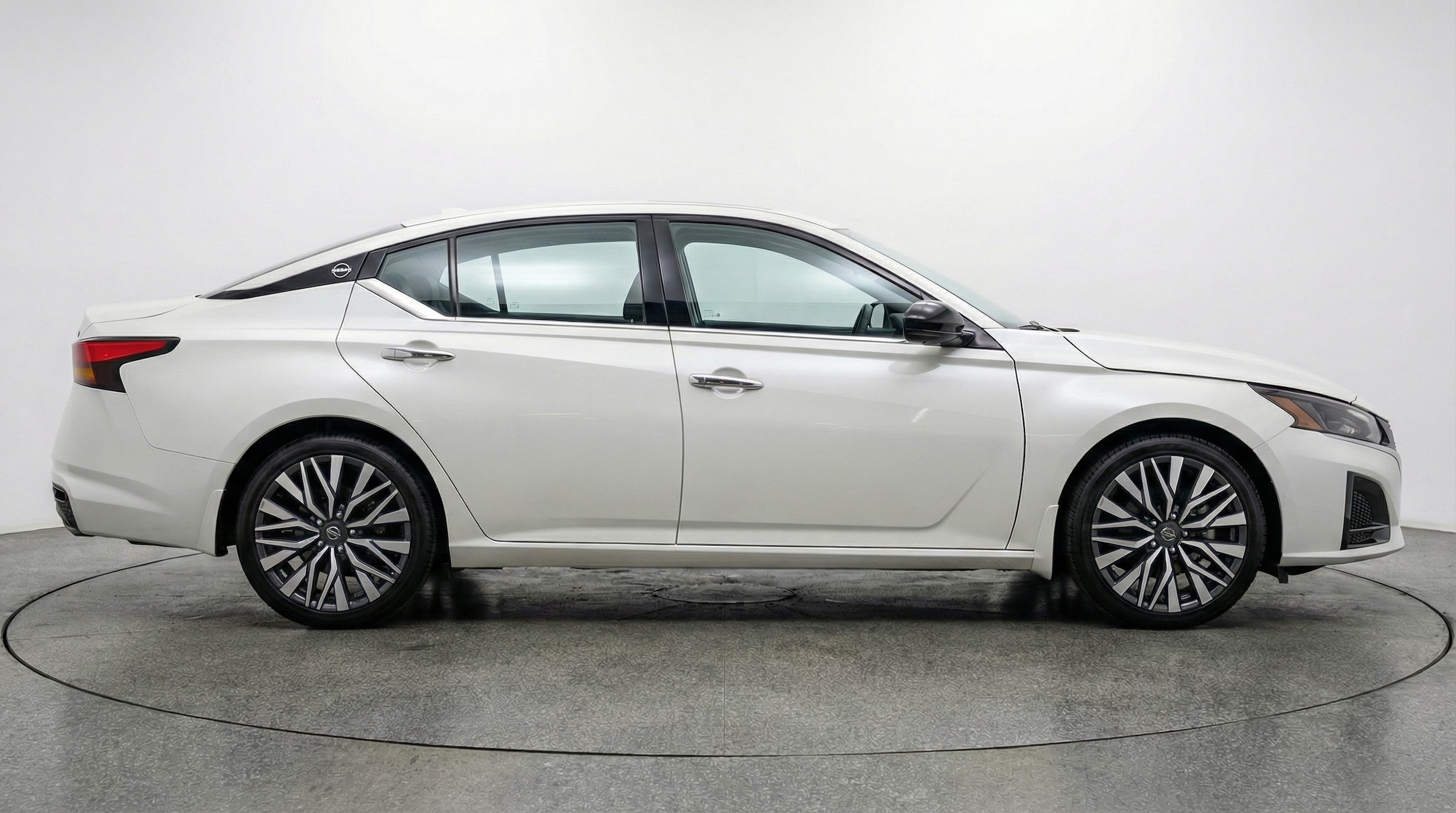 Thumbnail: 2025 Nissan Altima - 8