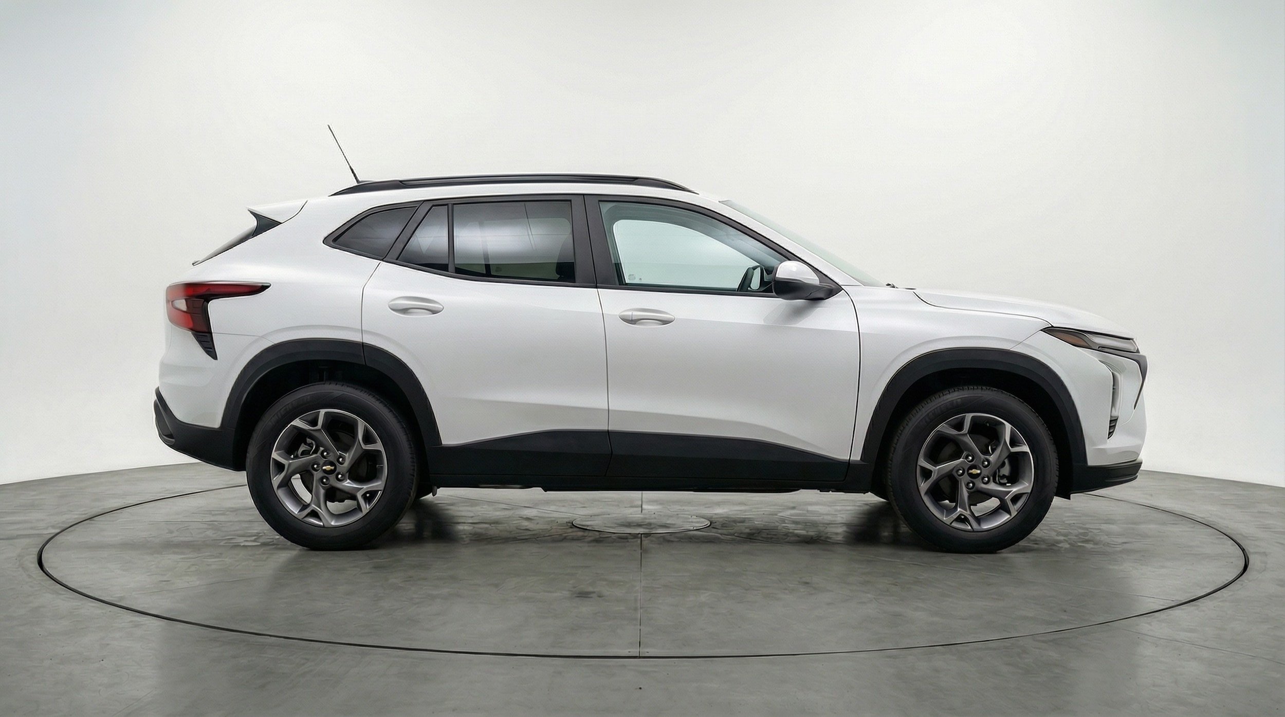 Thumbnail: 2025 Chevrolet Trax - 8