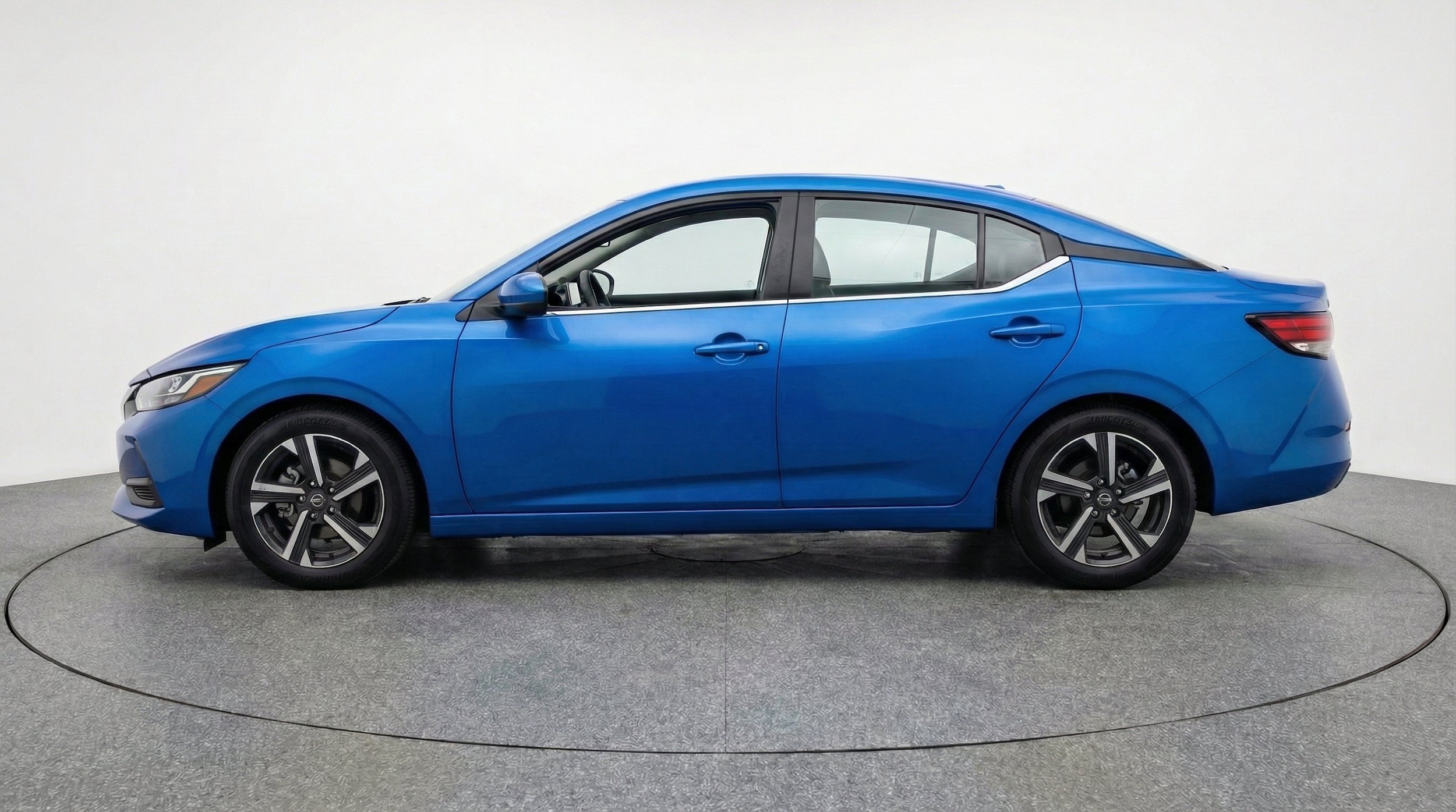 Thumbnail: 2025 Nissan Sentra - 5