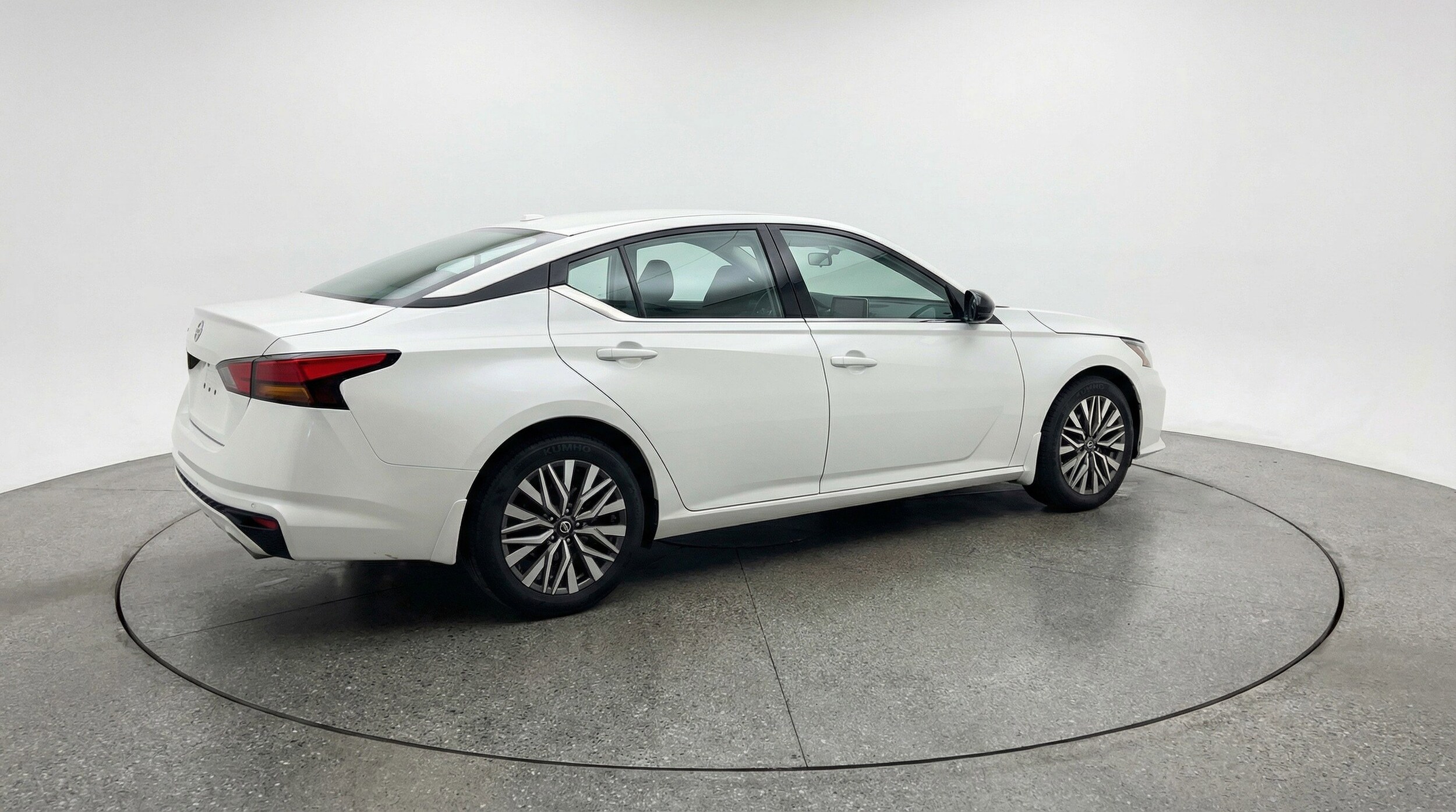 Thumbnail: 2025 Nissan Altima - 9