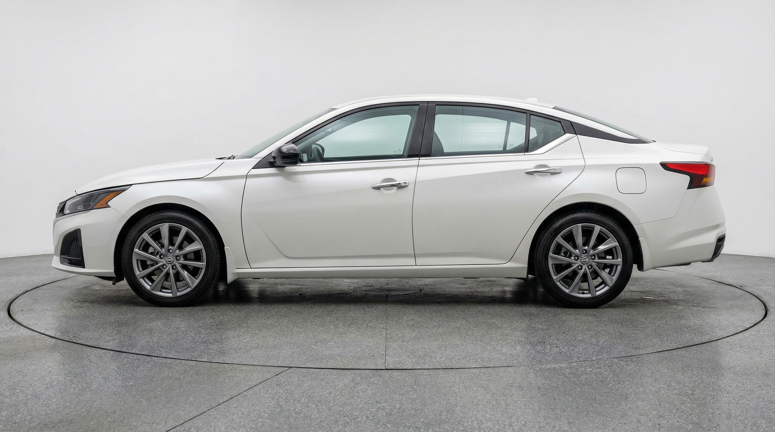 Thumbnail: 2025 Nissan Altima - 4