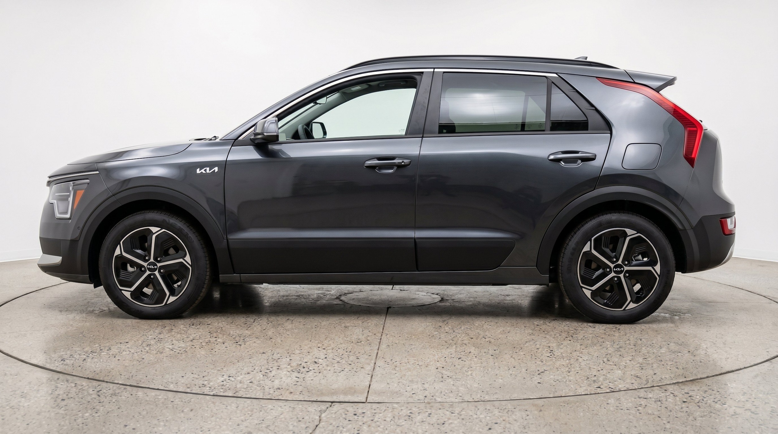 Thumbnail: 2026 Kia Niro - 5