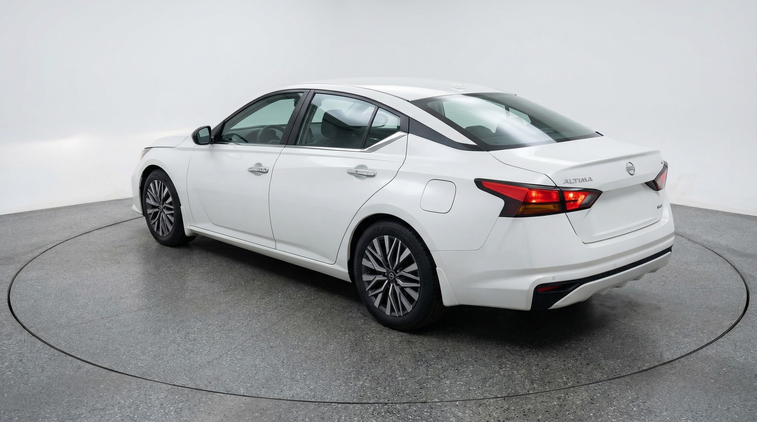 Thumbnail: 2025 Nissan Altima - 5